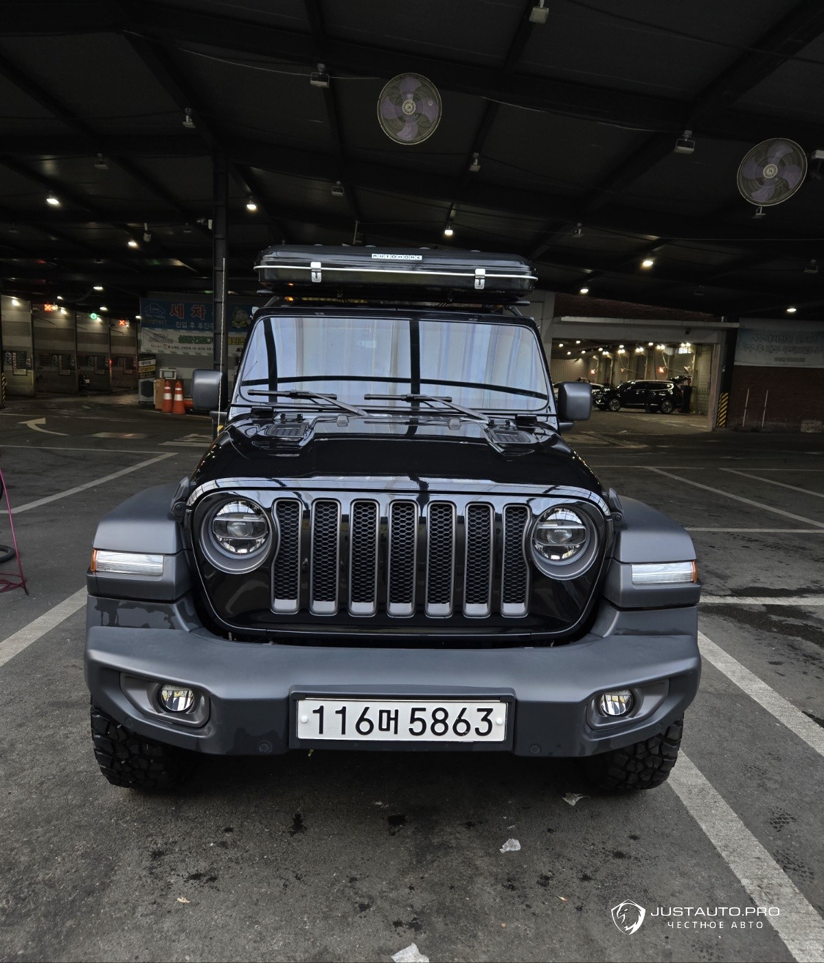 Автомобиль Jeep Wrangler