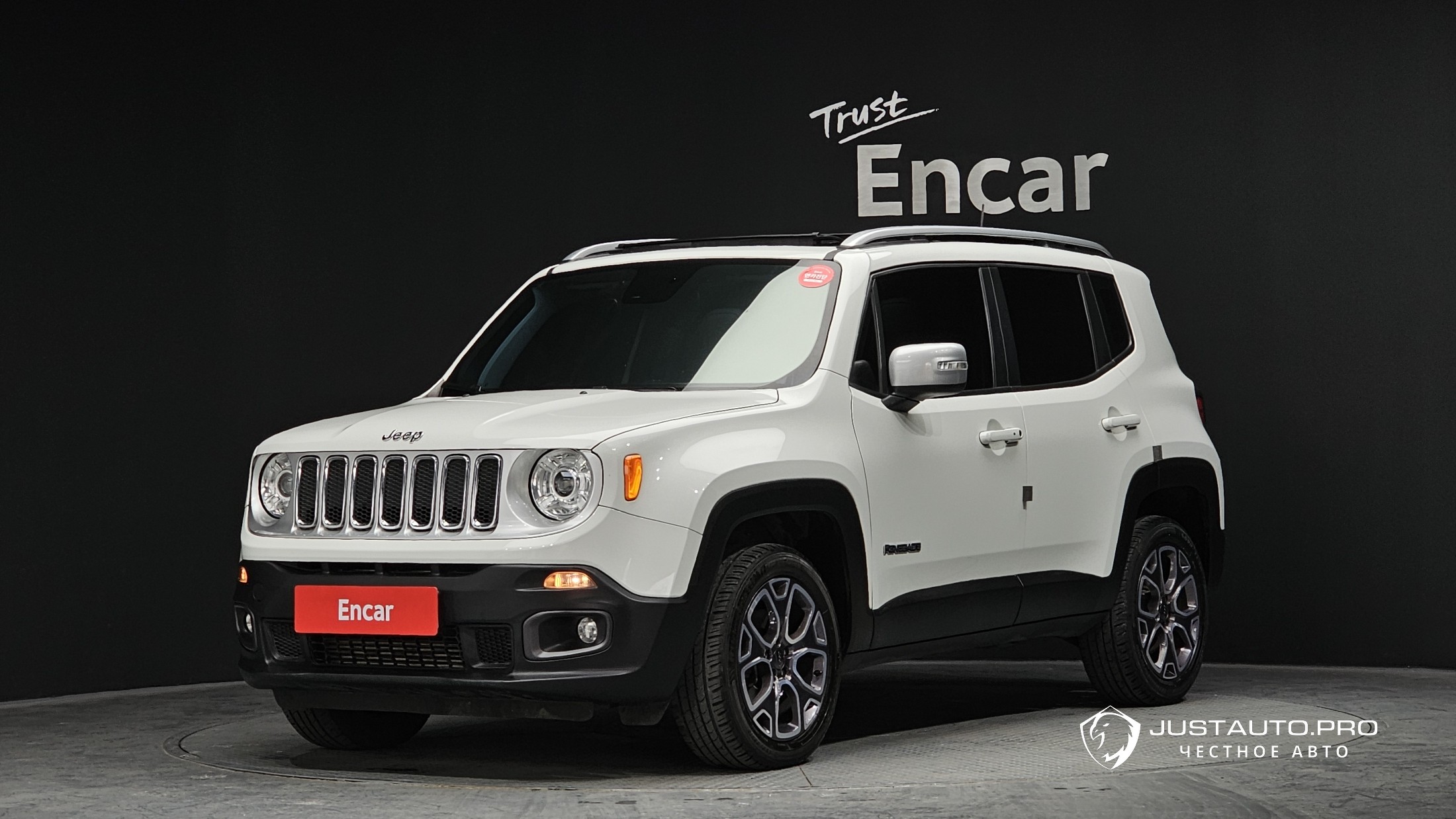 Автомобиль Jeep Renegade