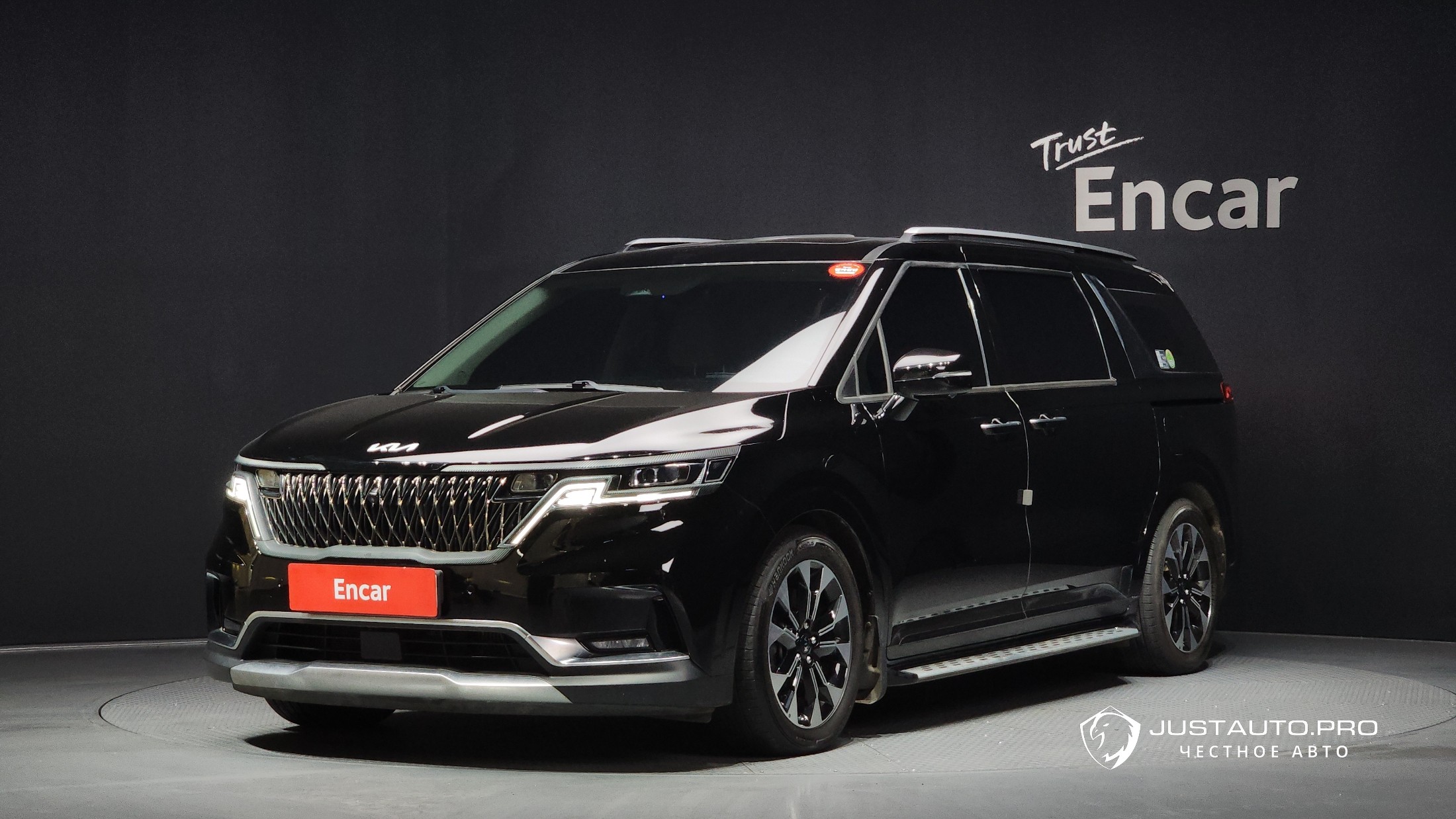 Автомобиль Kia Canival