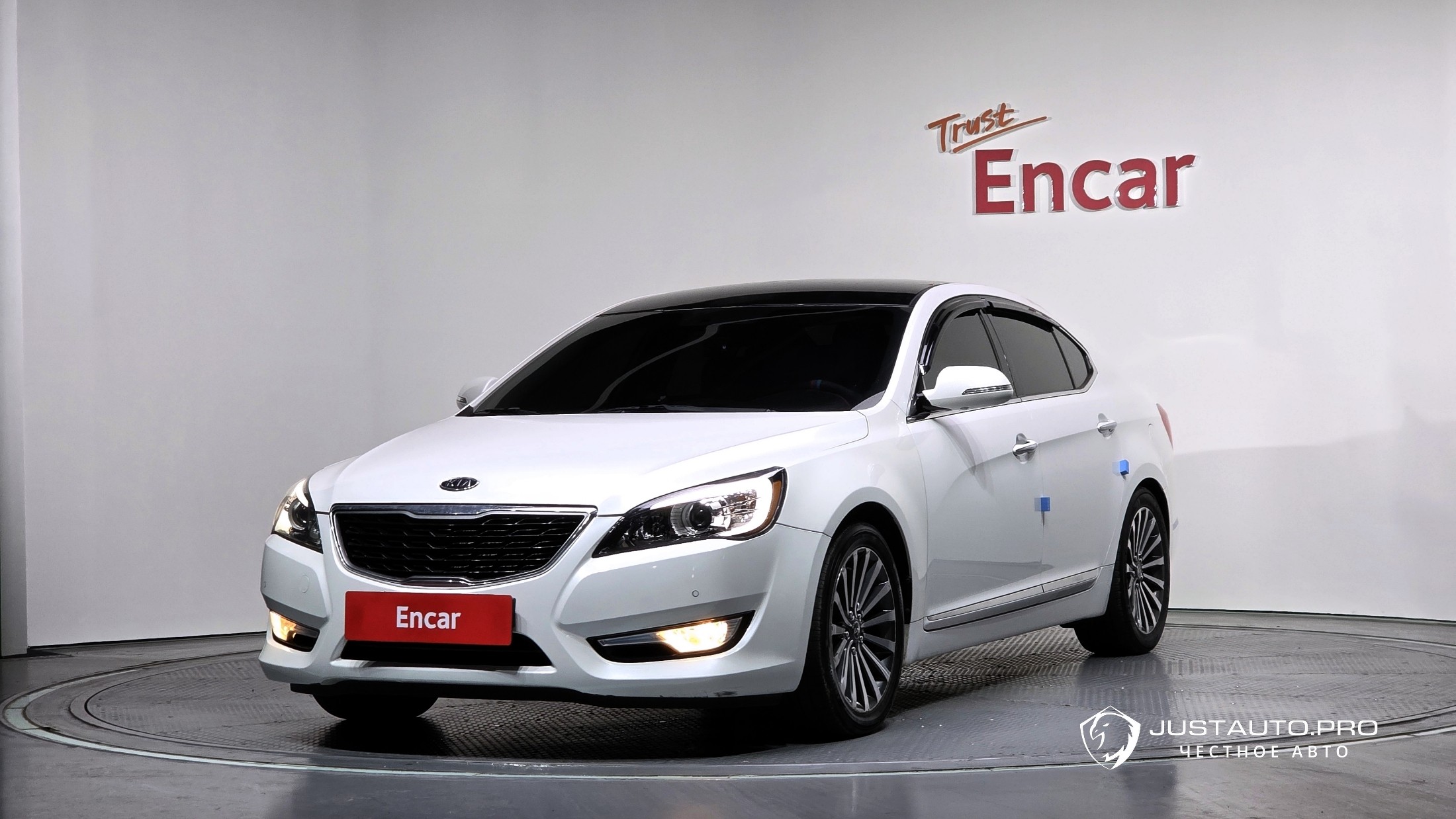 Автомобиль Kia K7