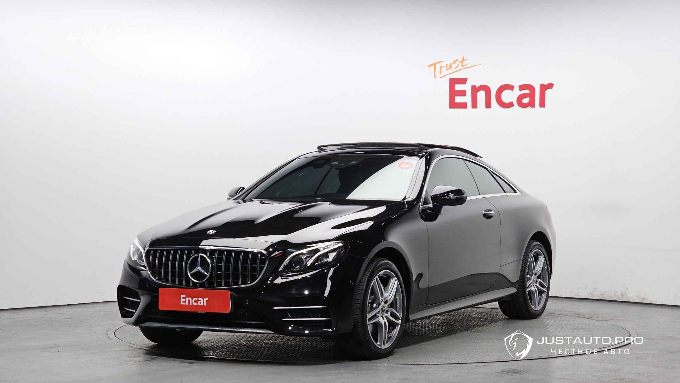 Автомобиль Mercedes-Benz E-Class