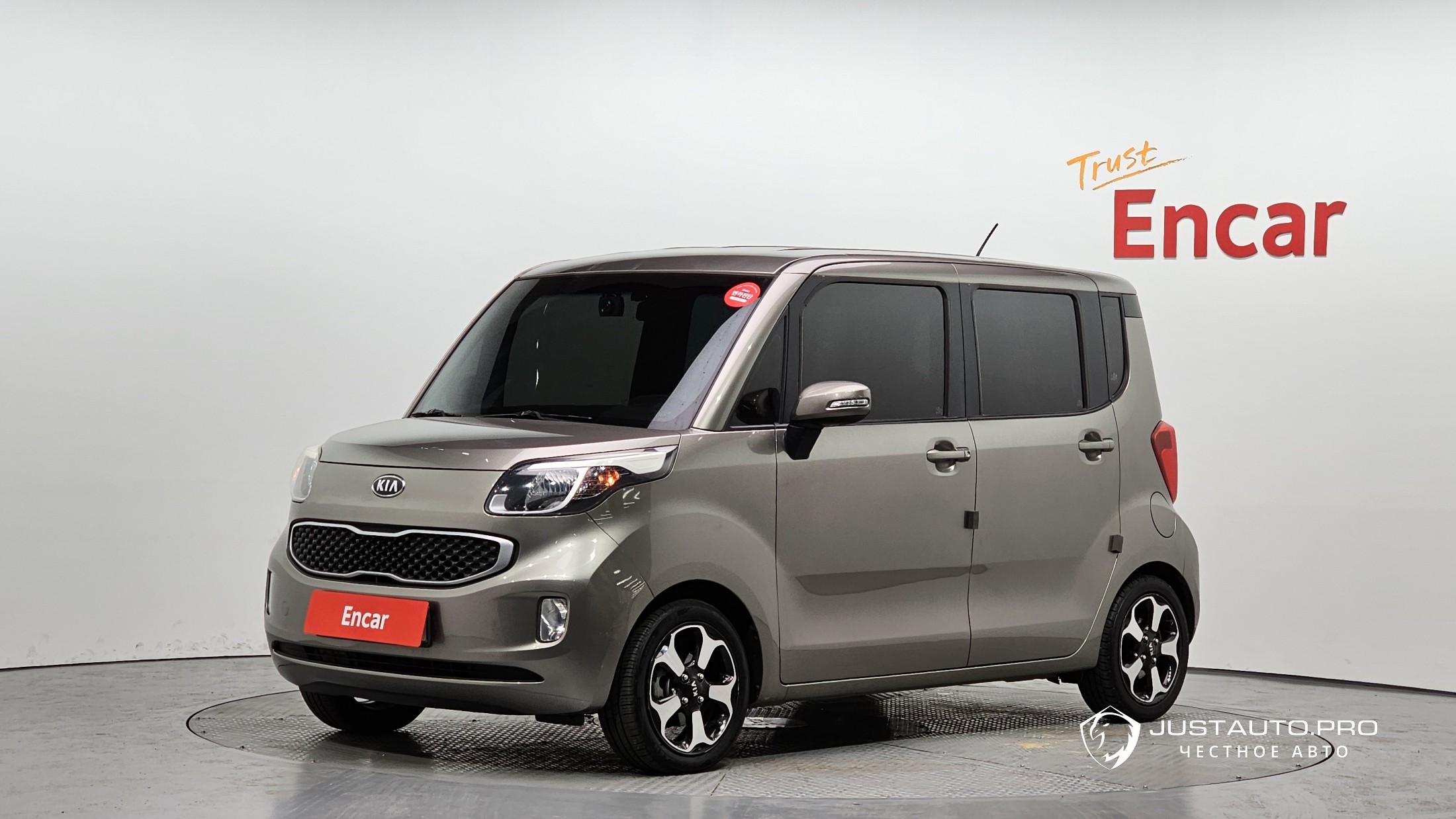 Автомобиль Kia RAY