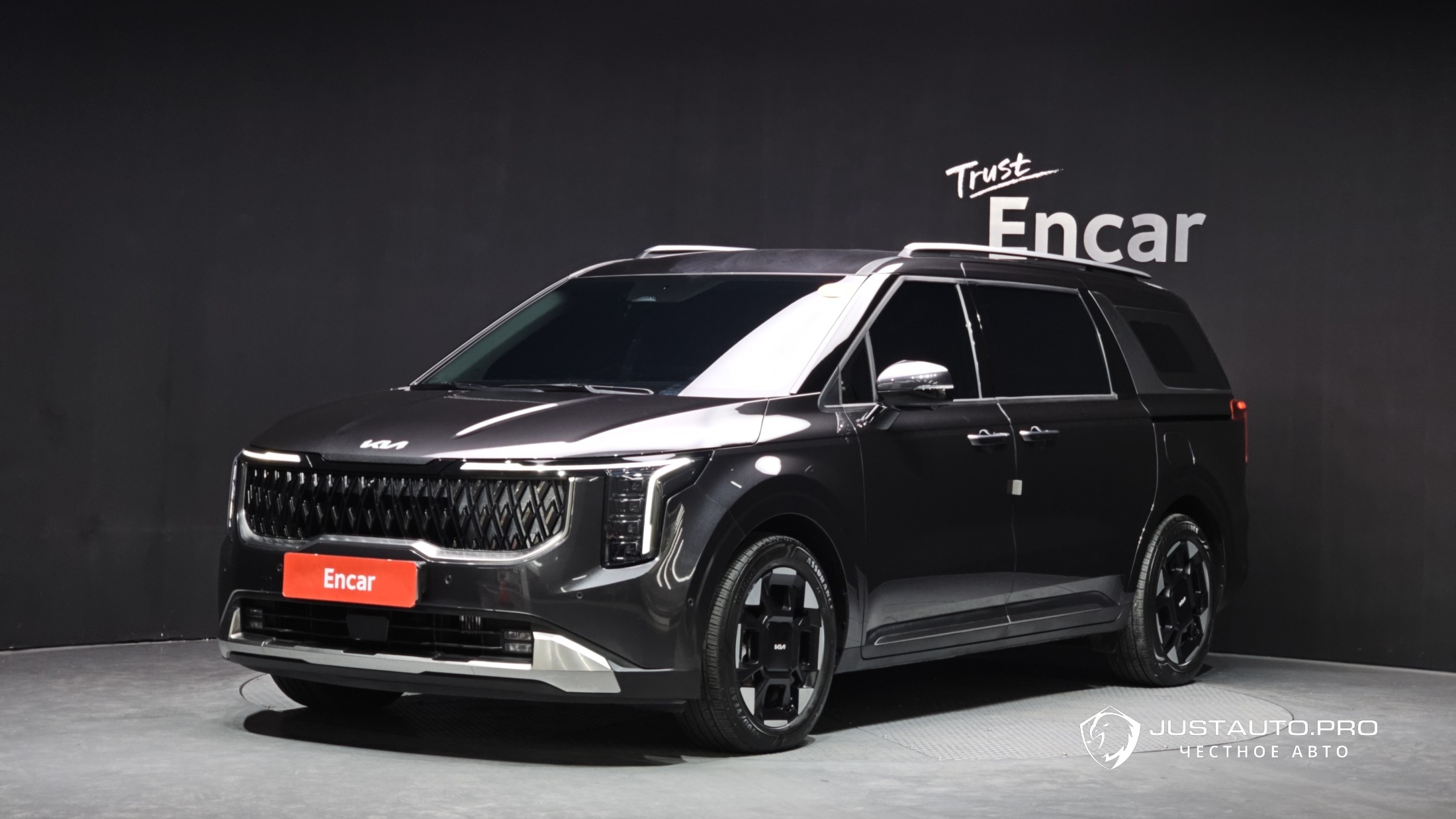 Автомобиль Kia Canival