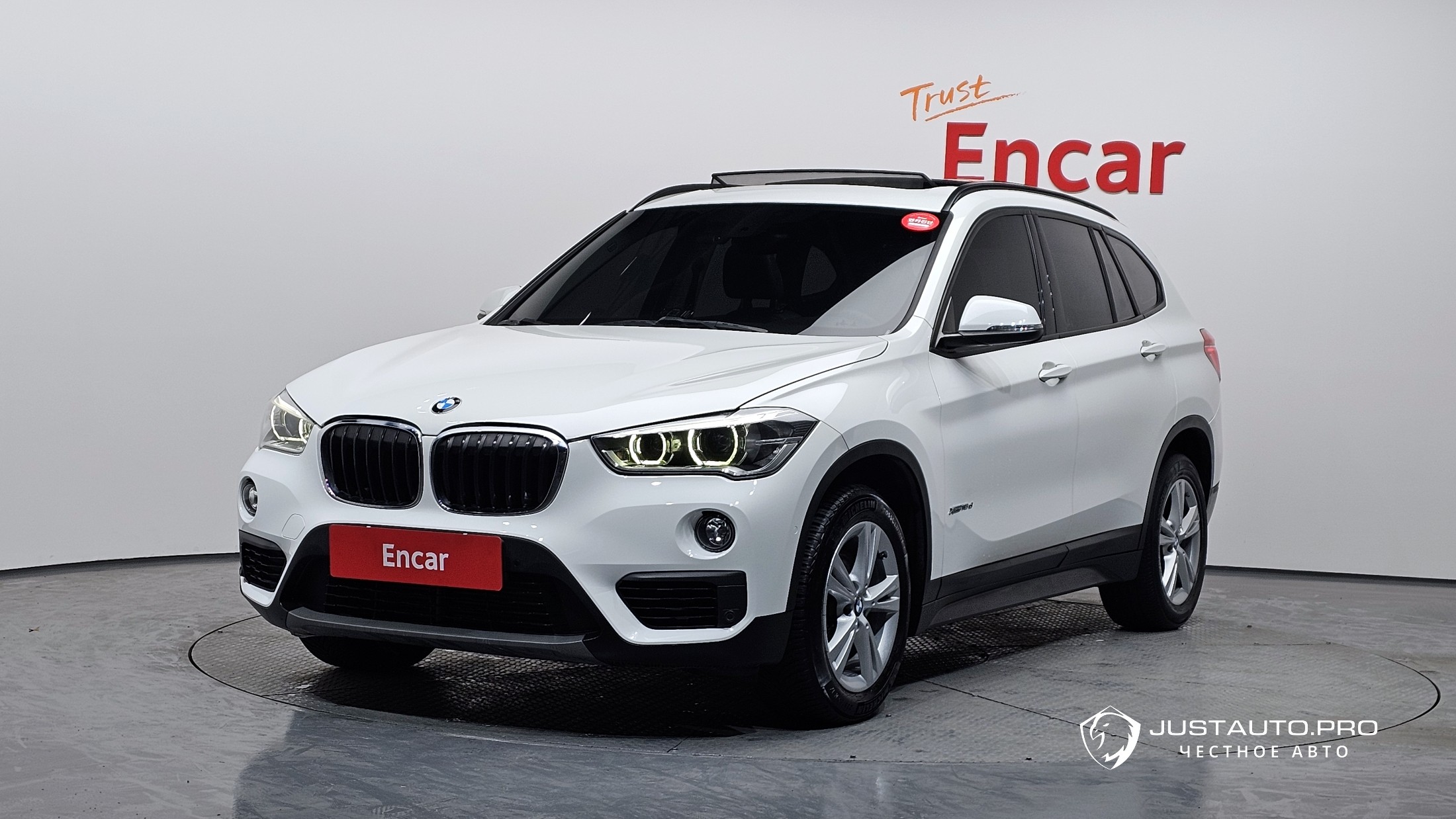 Автомобиль BMW X1