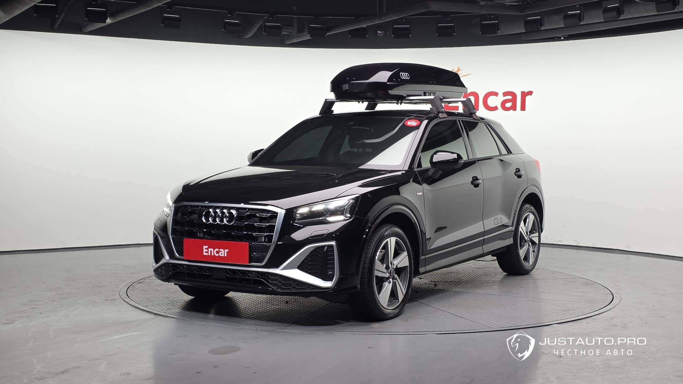 Автомобиль Audi Q2