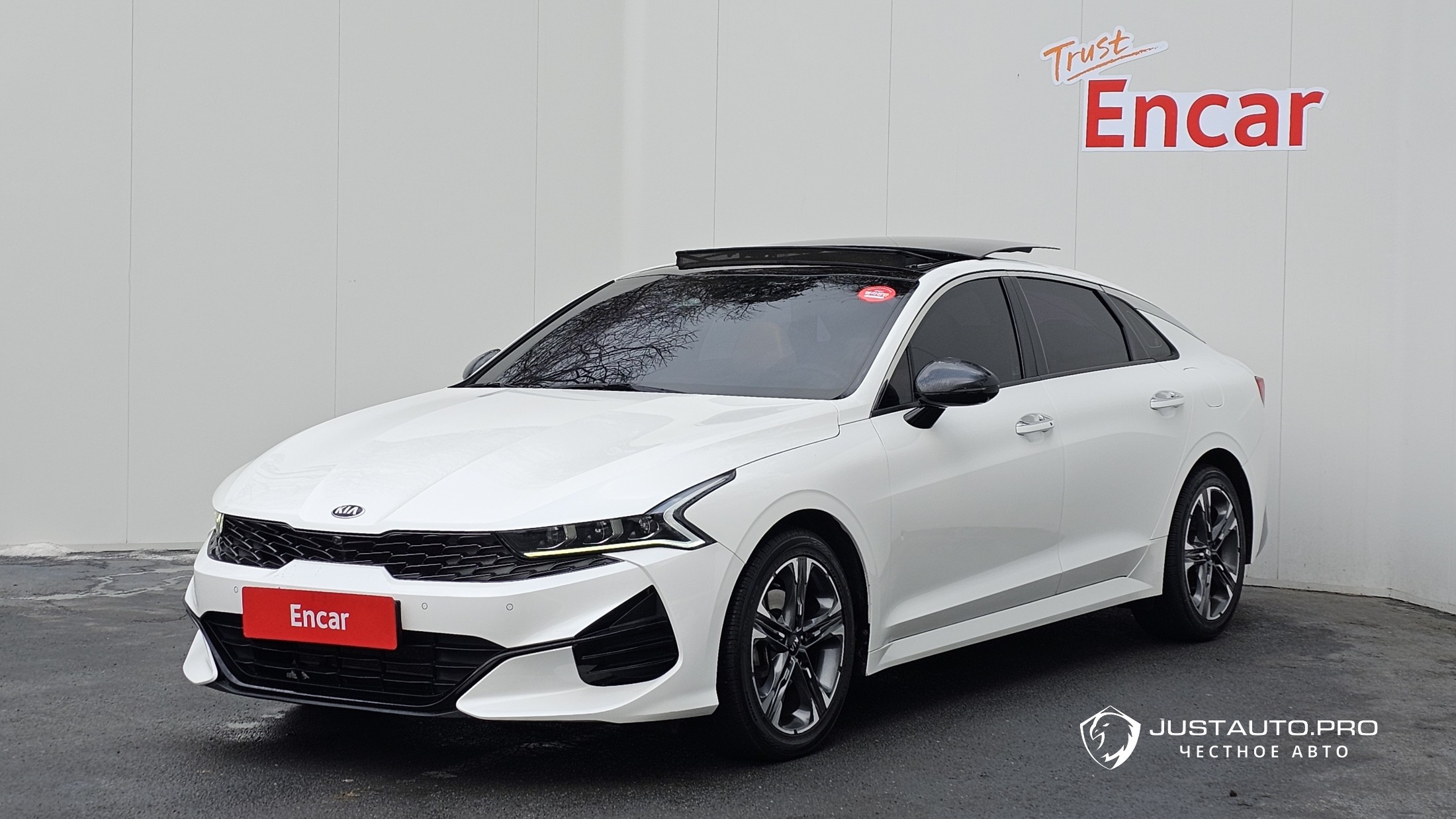 Автомобиль Kia K5