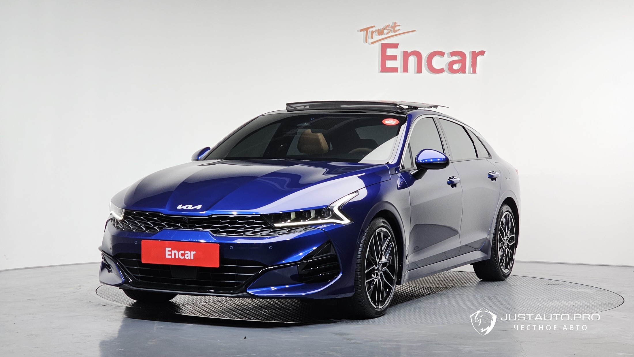 Автомобиль Kia K5