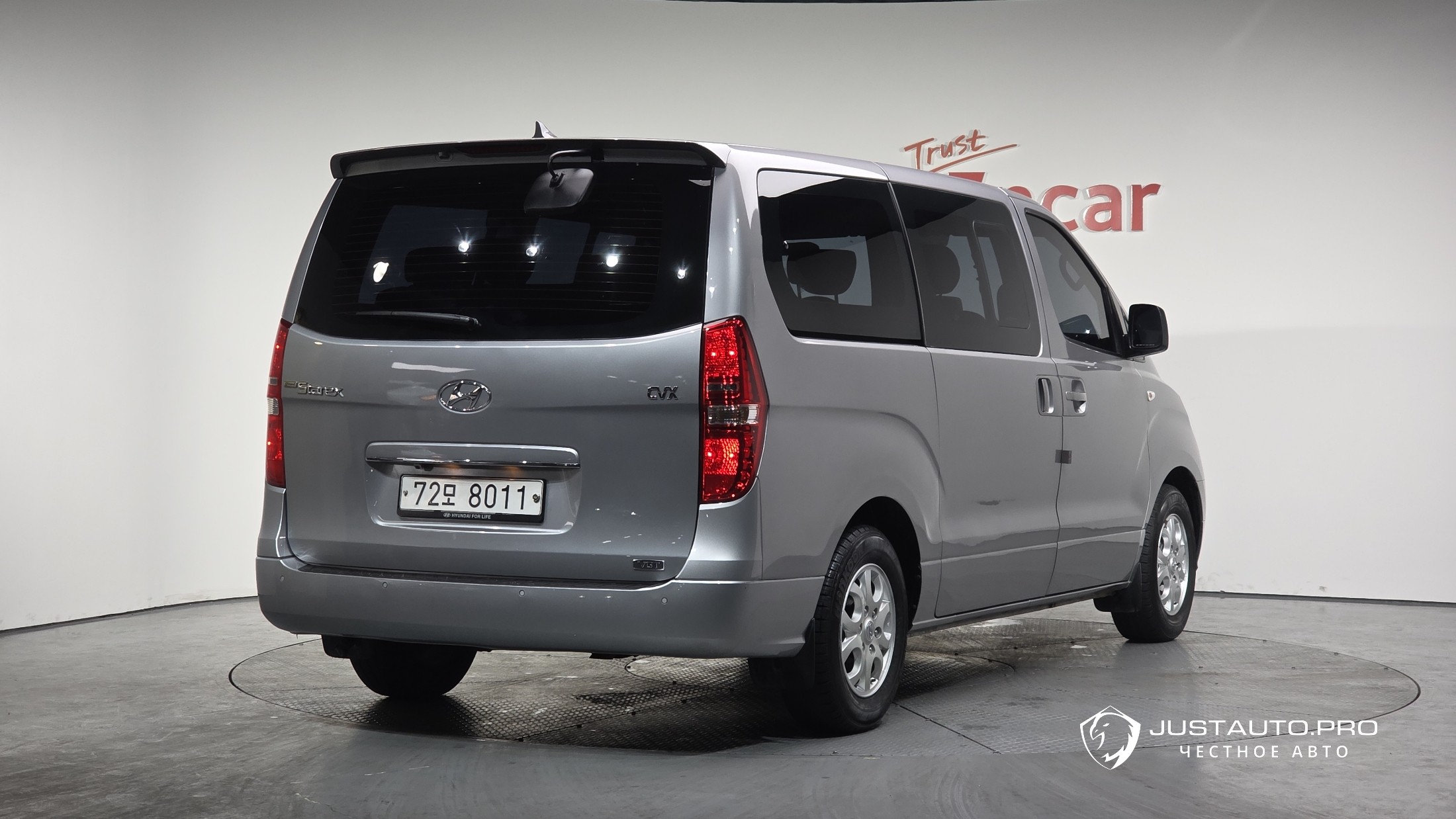 Автомобиль Hyundai Starex