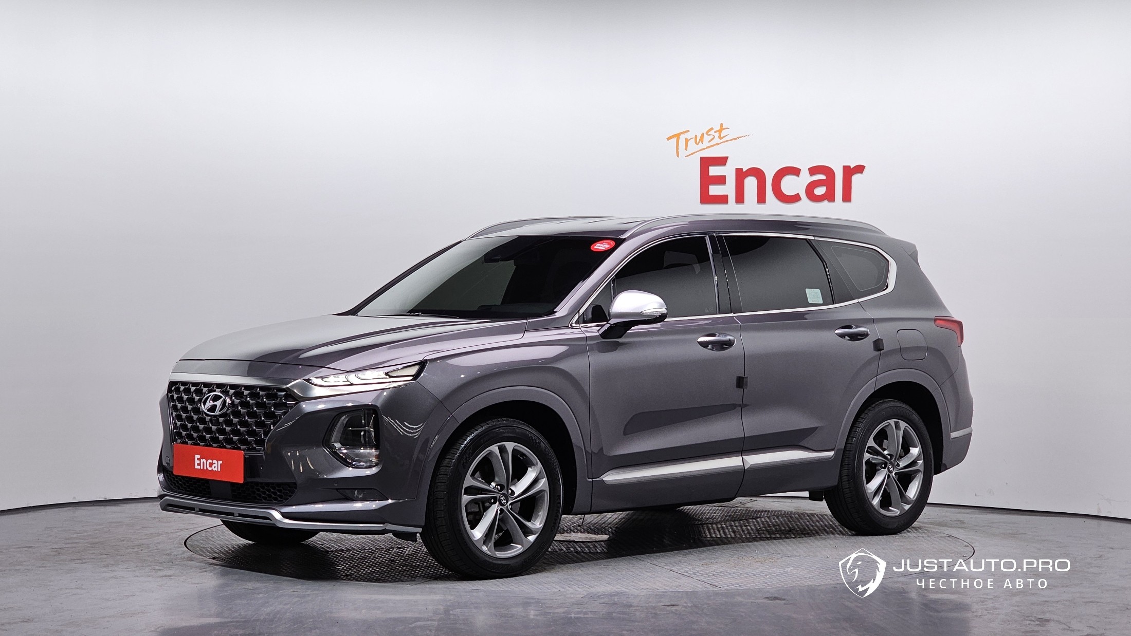 Автомобиль Hyundai Santafe