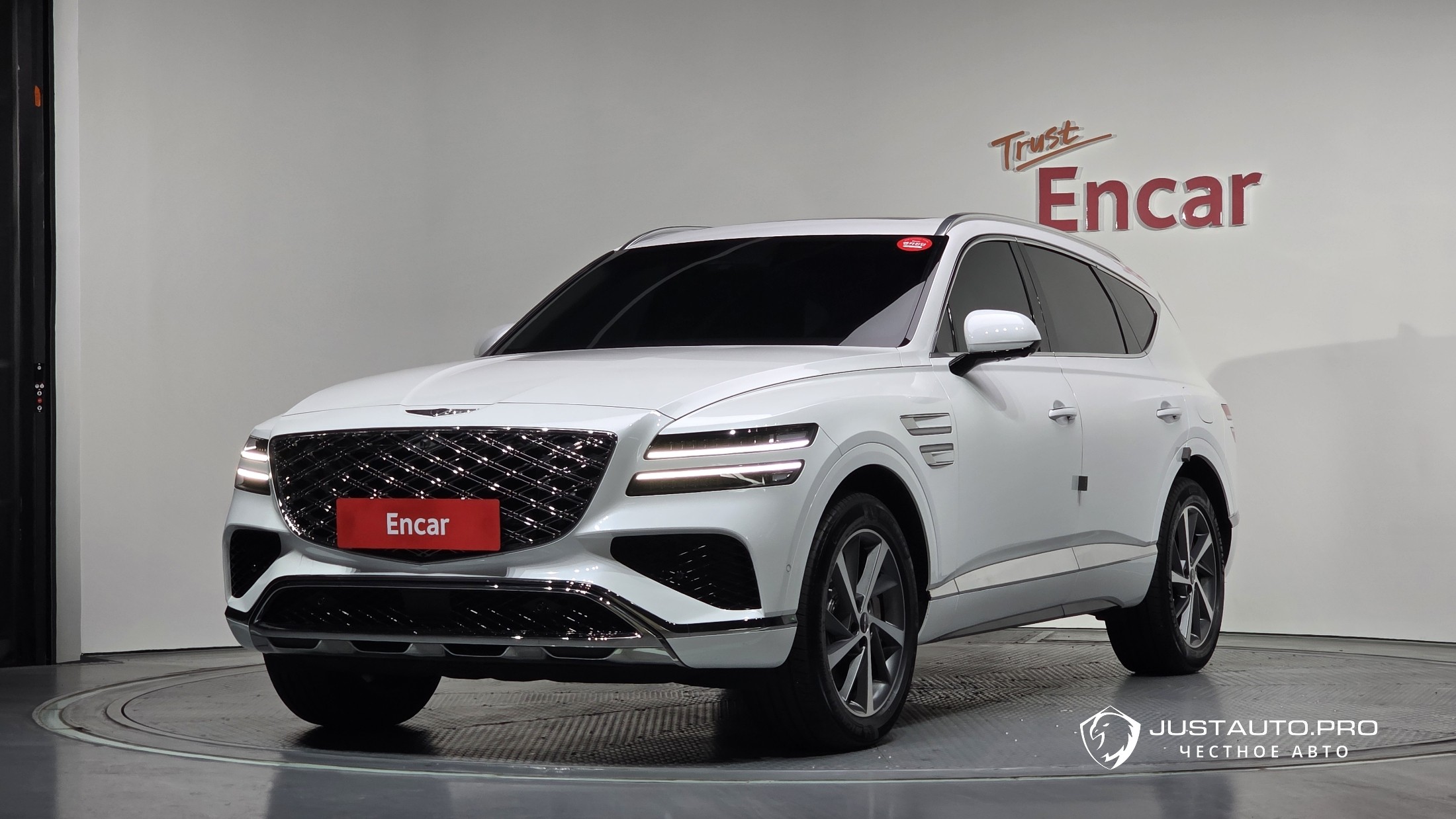 Автомобиль Genesis GV80