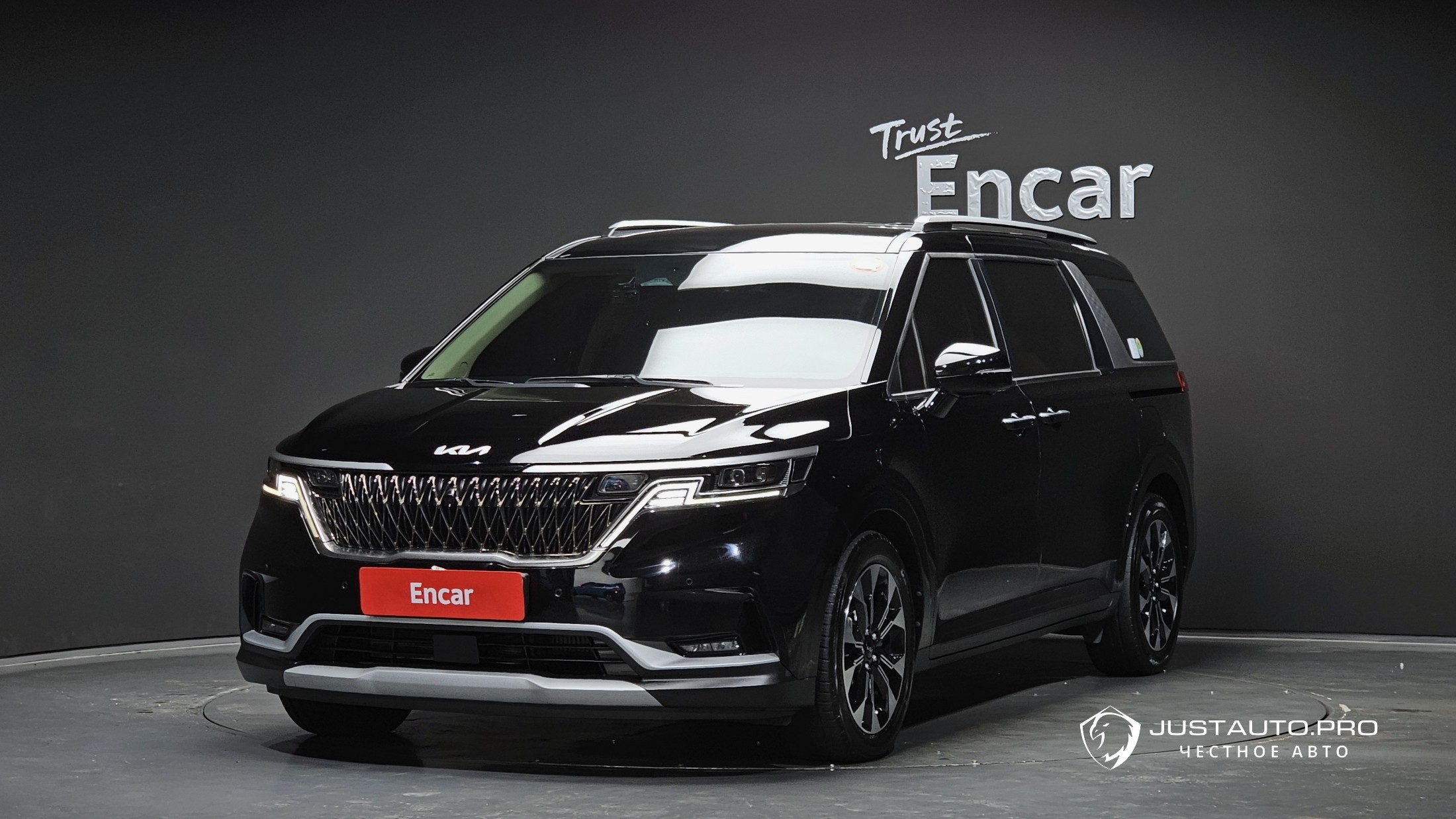 Автомобиль Kia Canival