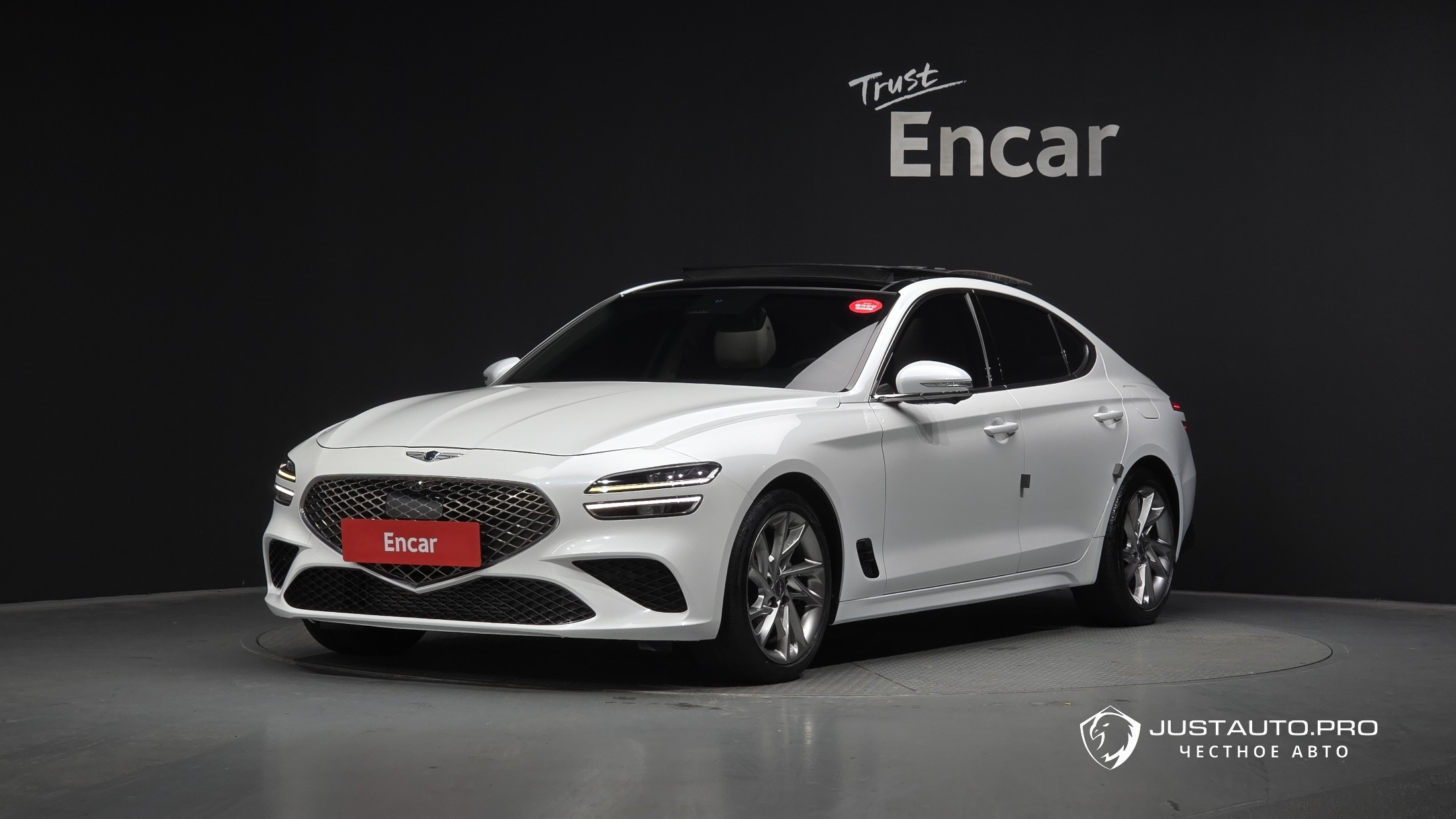 Автомобиль Genesis G70