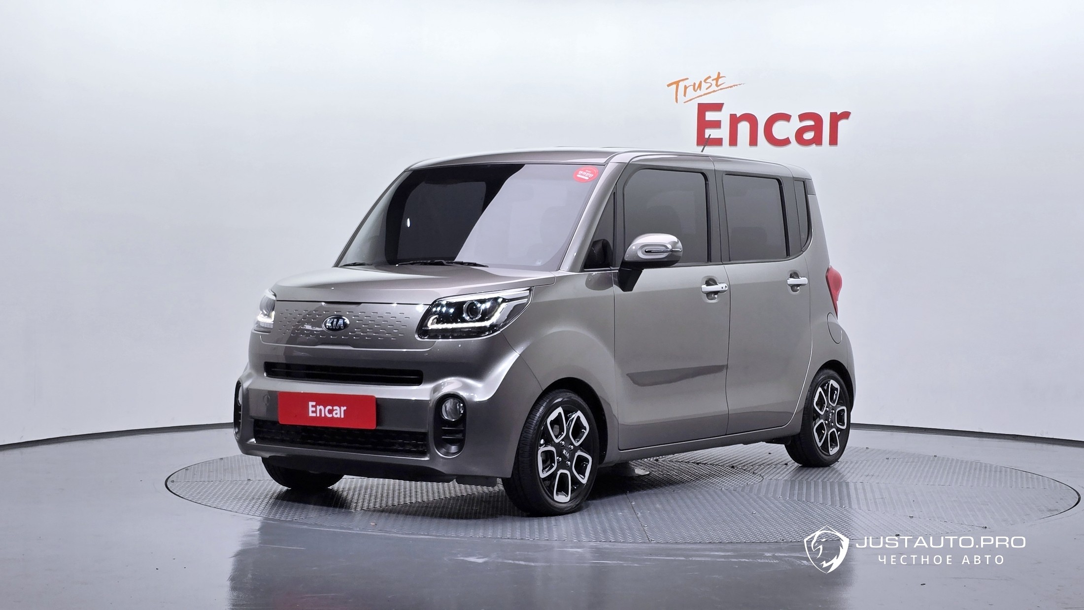Автомобиль Kia RAY