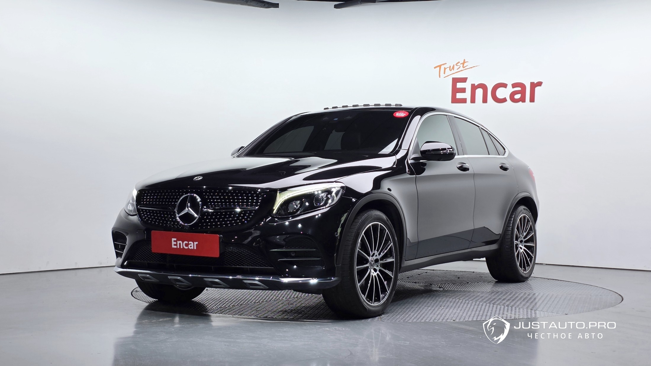 Автомобиль Mercedes-Benz GLC-Class