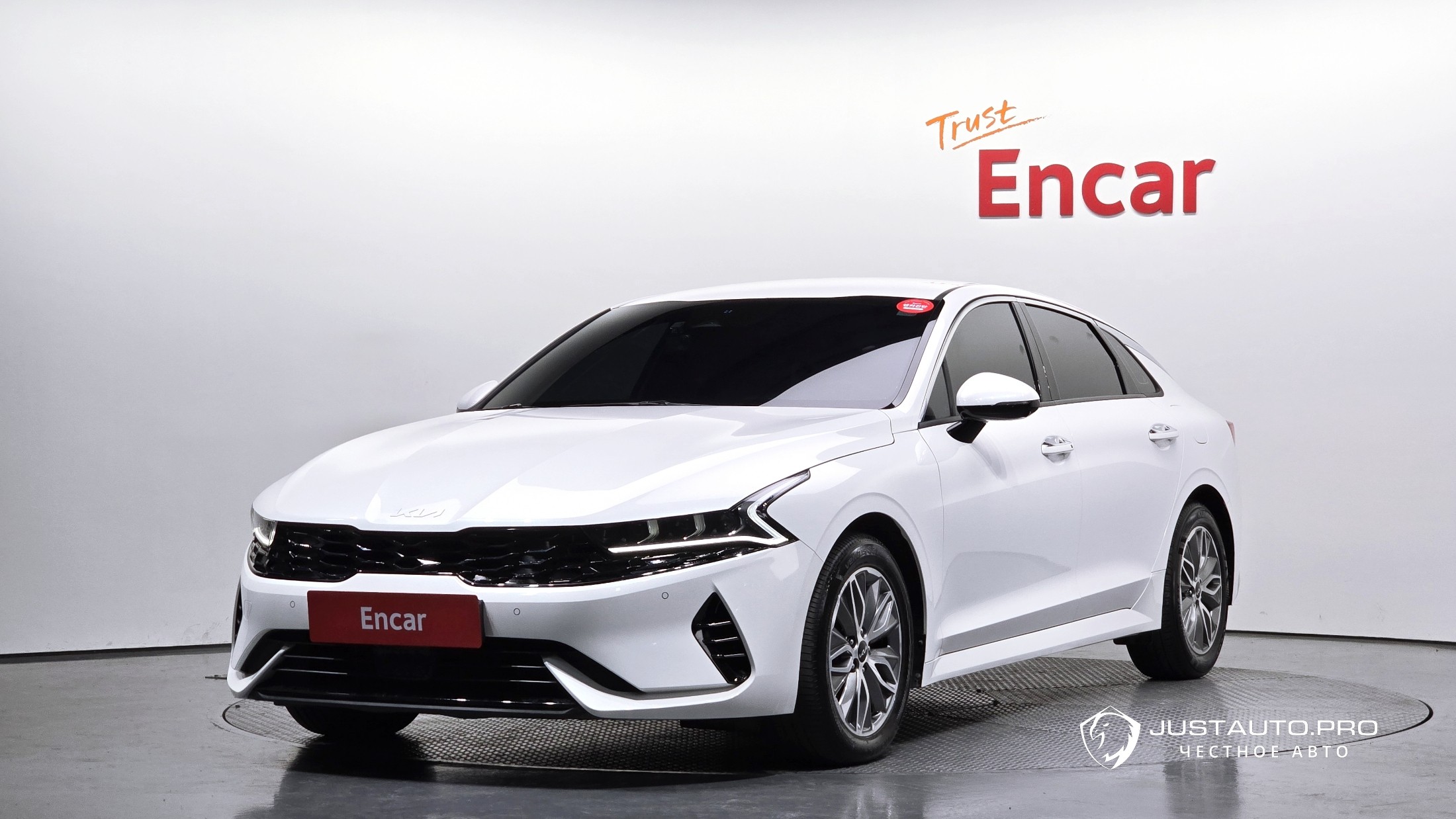 Автомобиль Kia K5