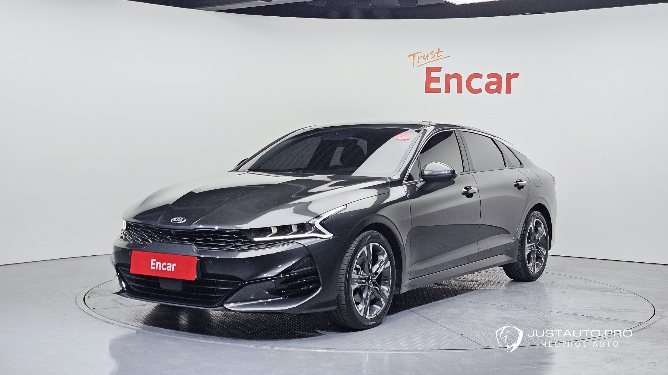 Автомобиль Kia K5