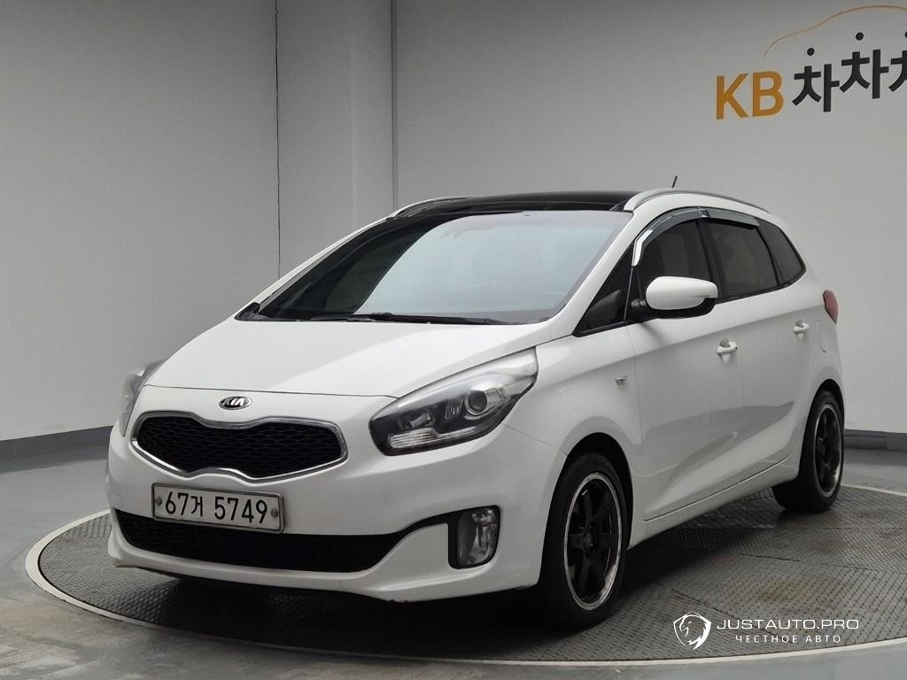 Автомобиль Kia Carens