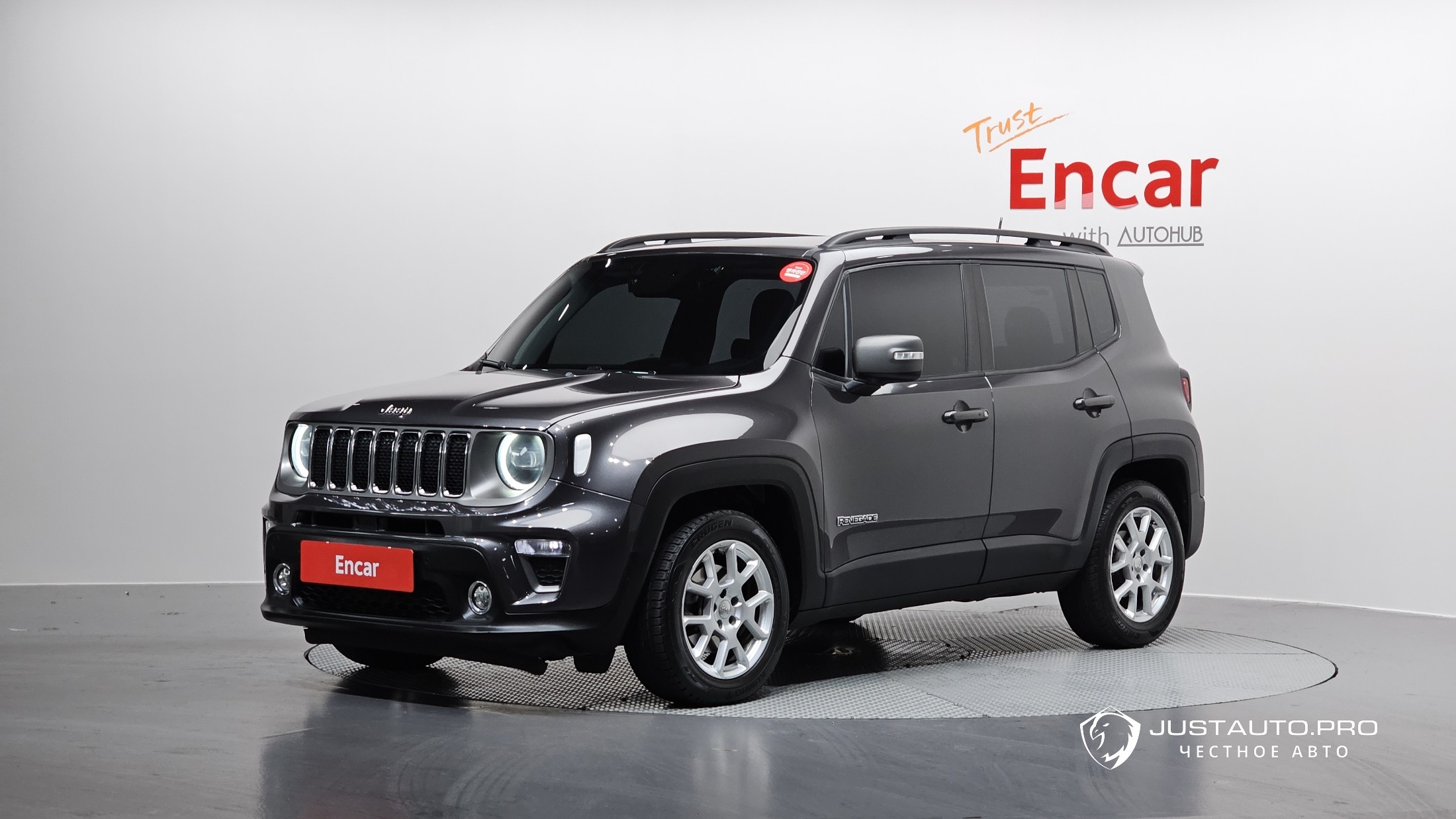 Автомобиль Jeep Renegade