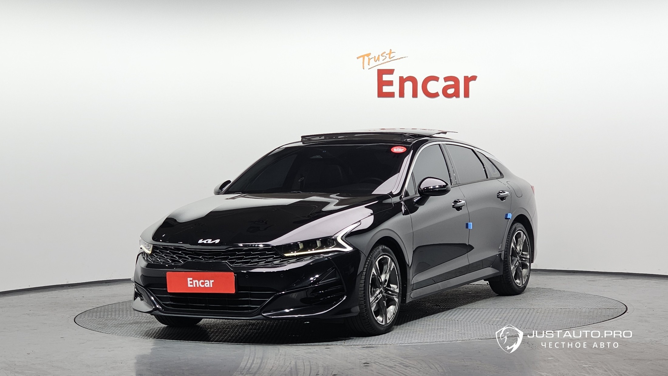 Автомобиль Kia K5