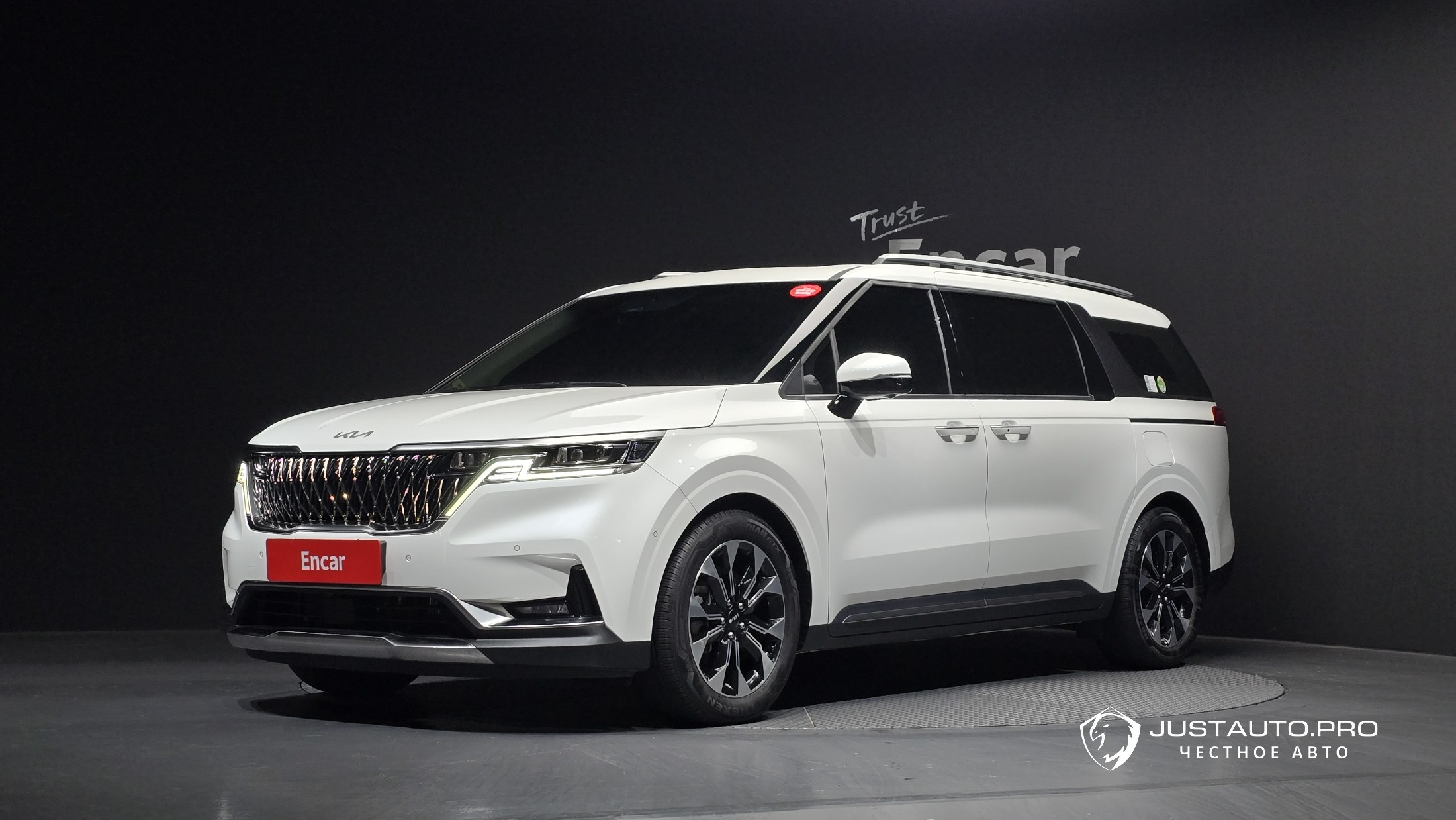 Автомобиль Kia Canival