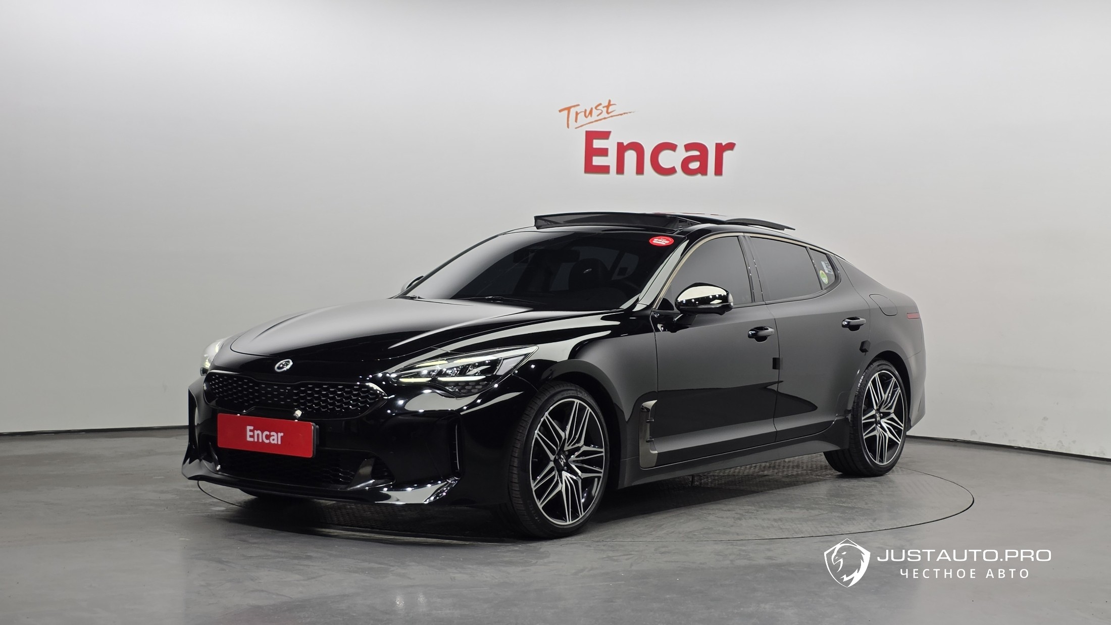 Автомобиль Kia Stinger