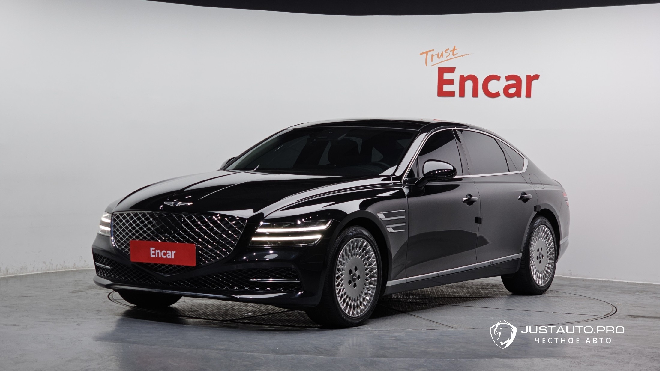Автомобиль Genesis G80