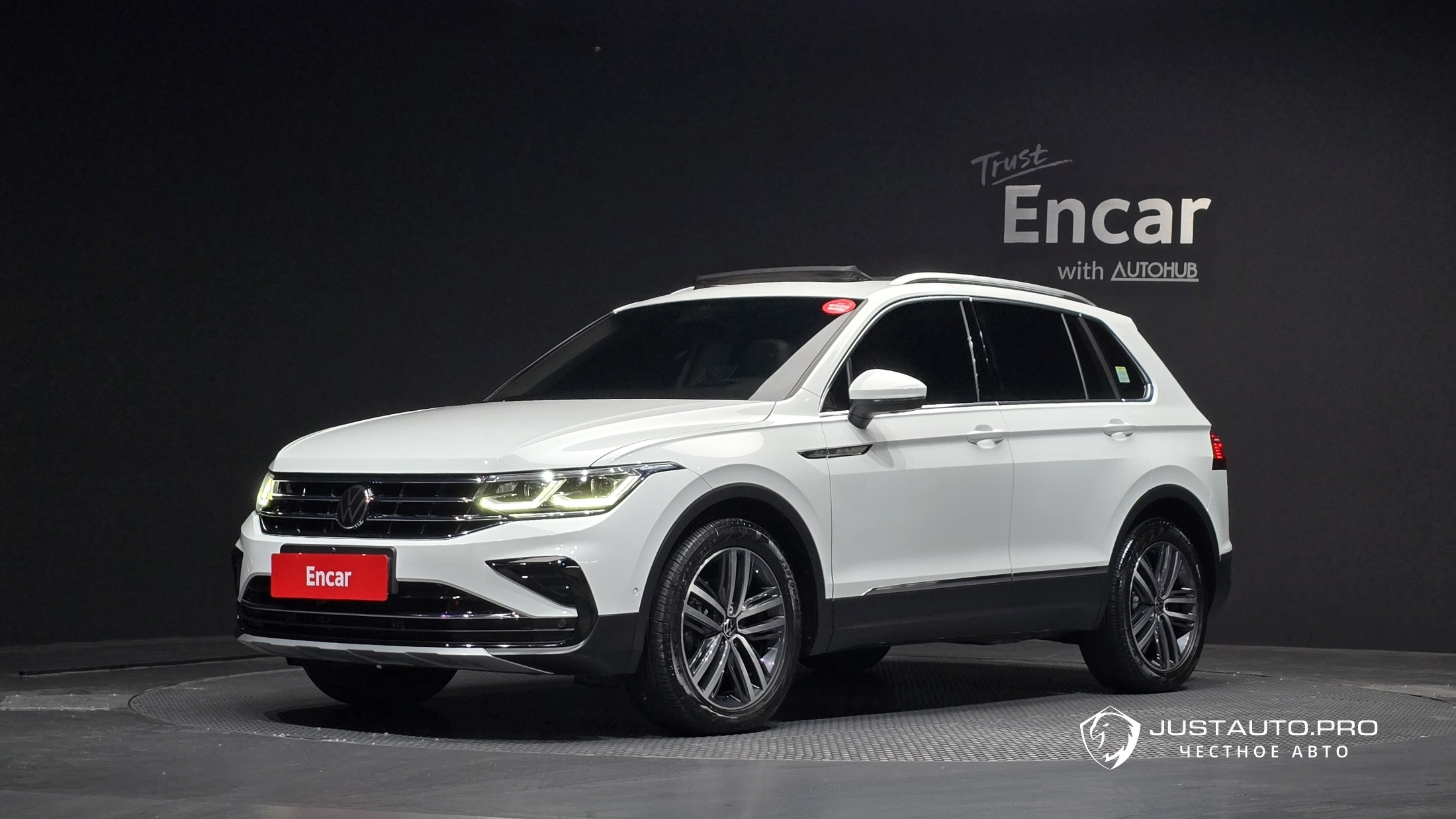 Автомобиль Volkswagen Tiguan