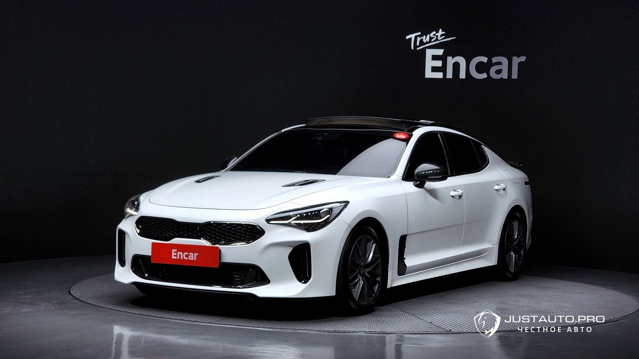Автомобиль Kia Stinger