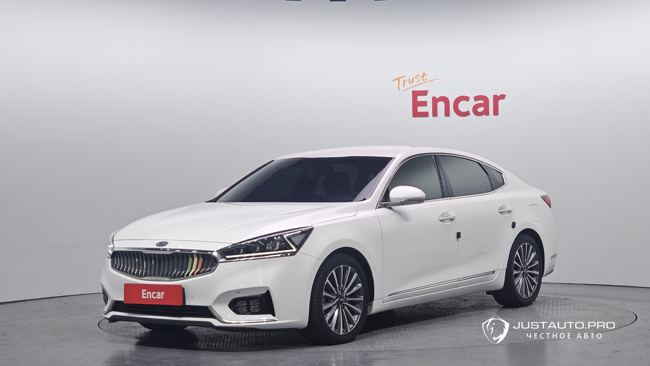 Автомобиль Kia K7