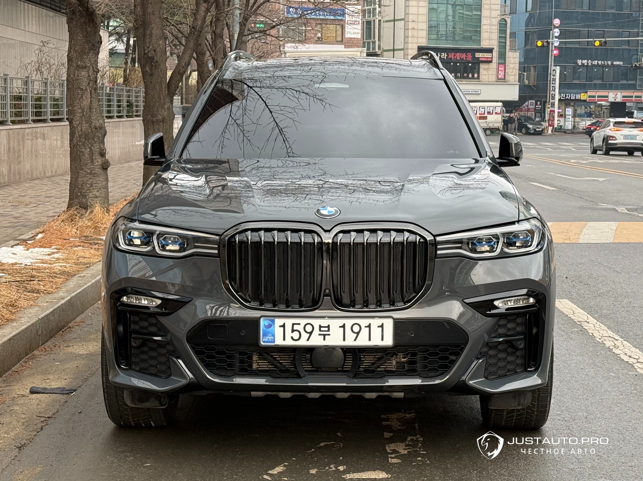 Автомобиль BMW X7