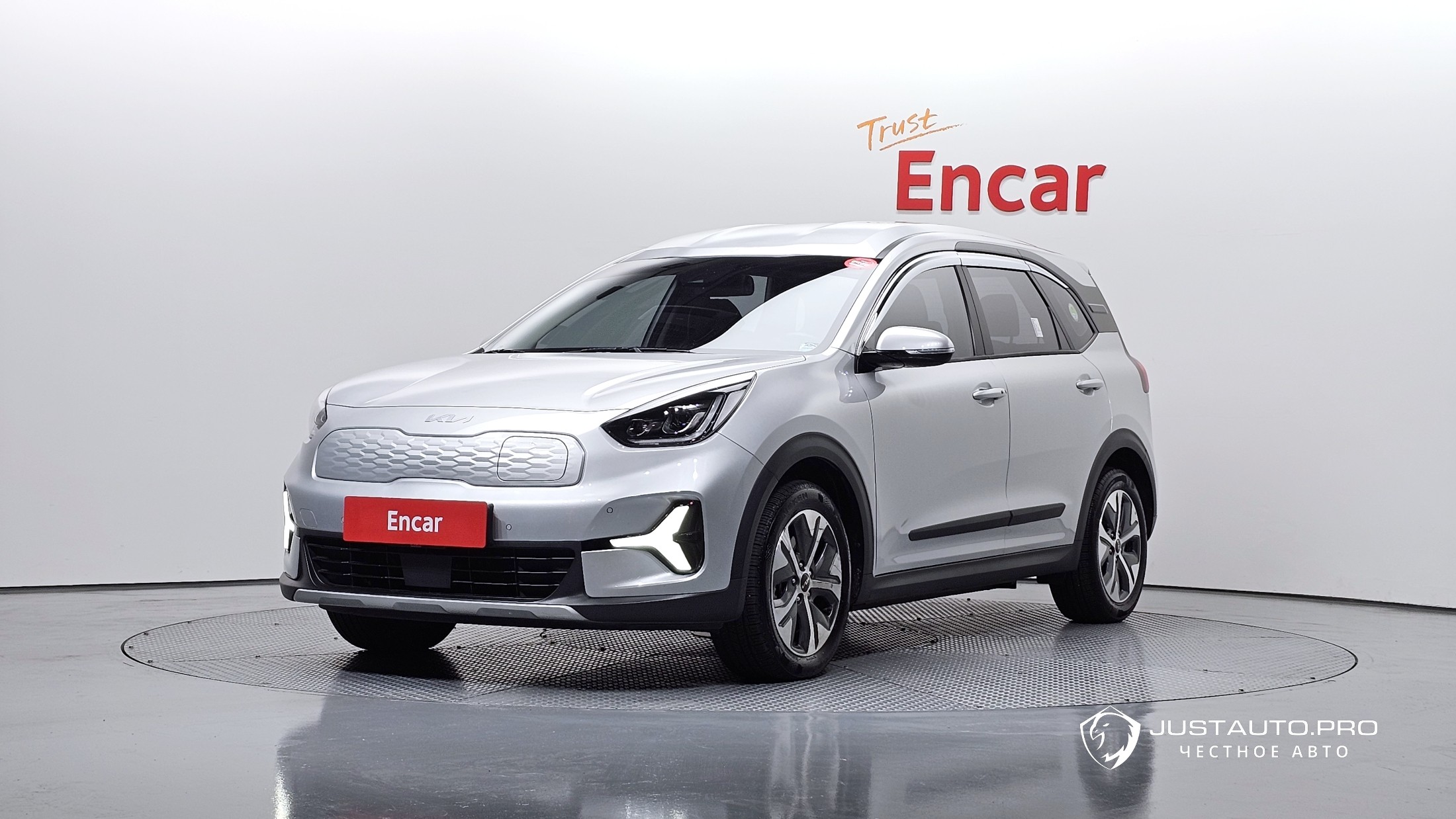 Автомобиль Kia Niro