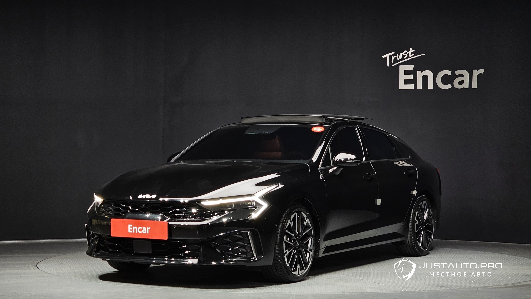 Автомобиль Kia K5