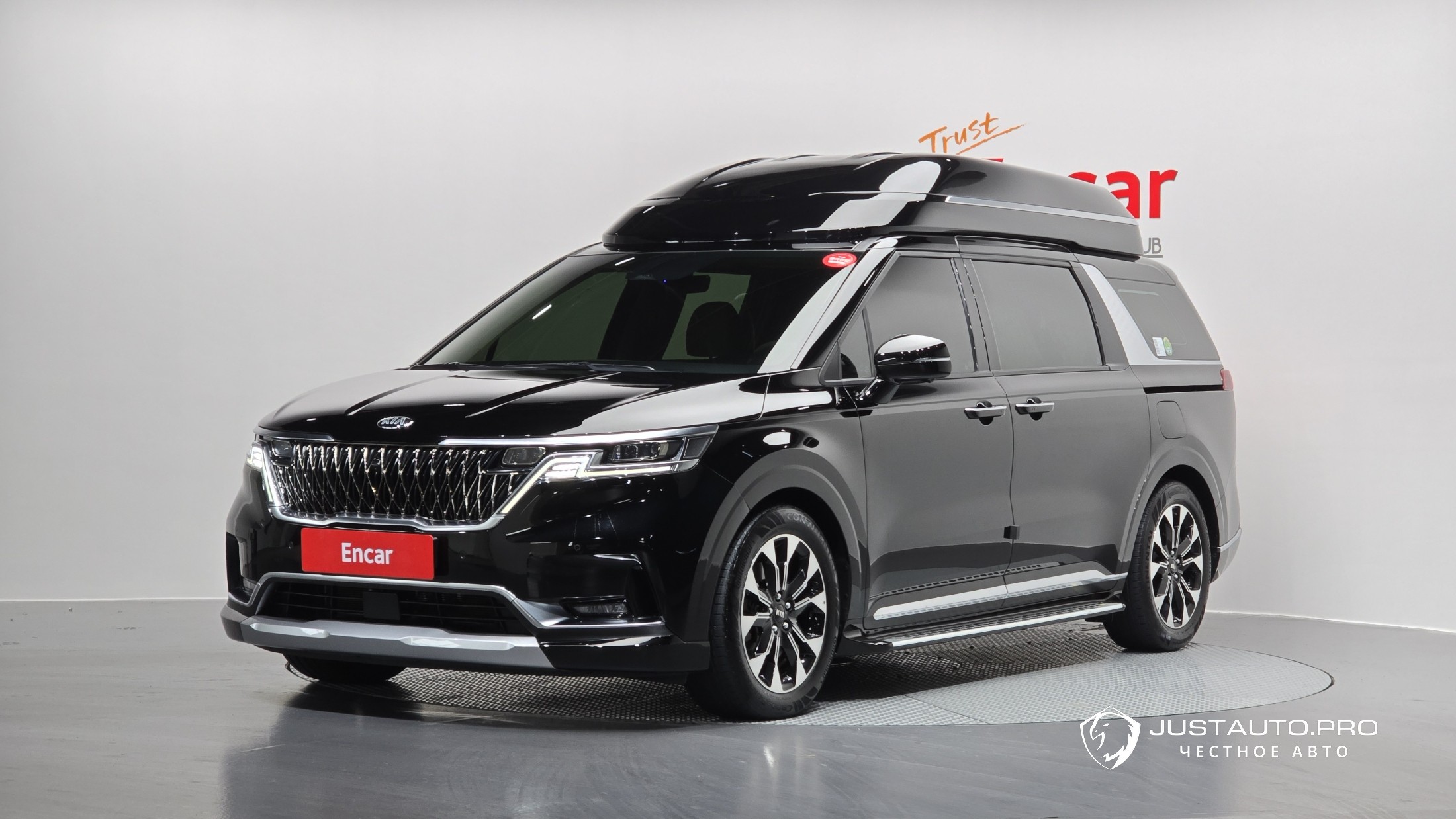 Автомобиль Kia Canival