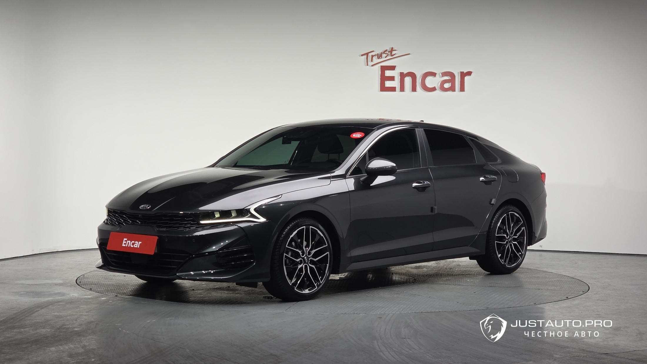 Автомобиль Kia K5