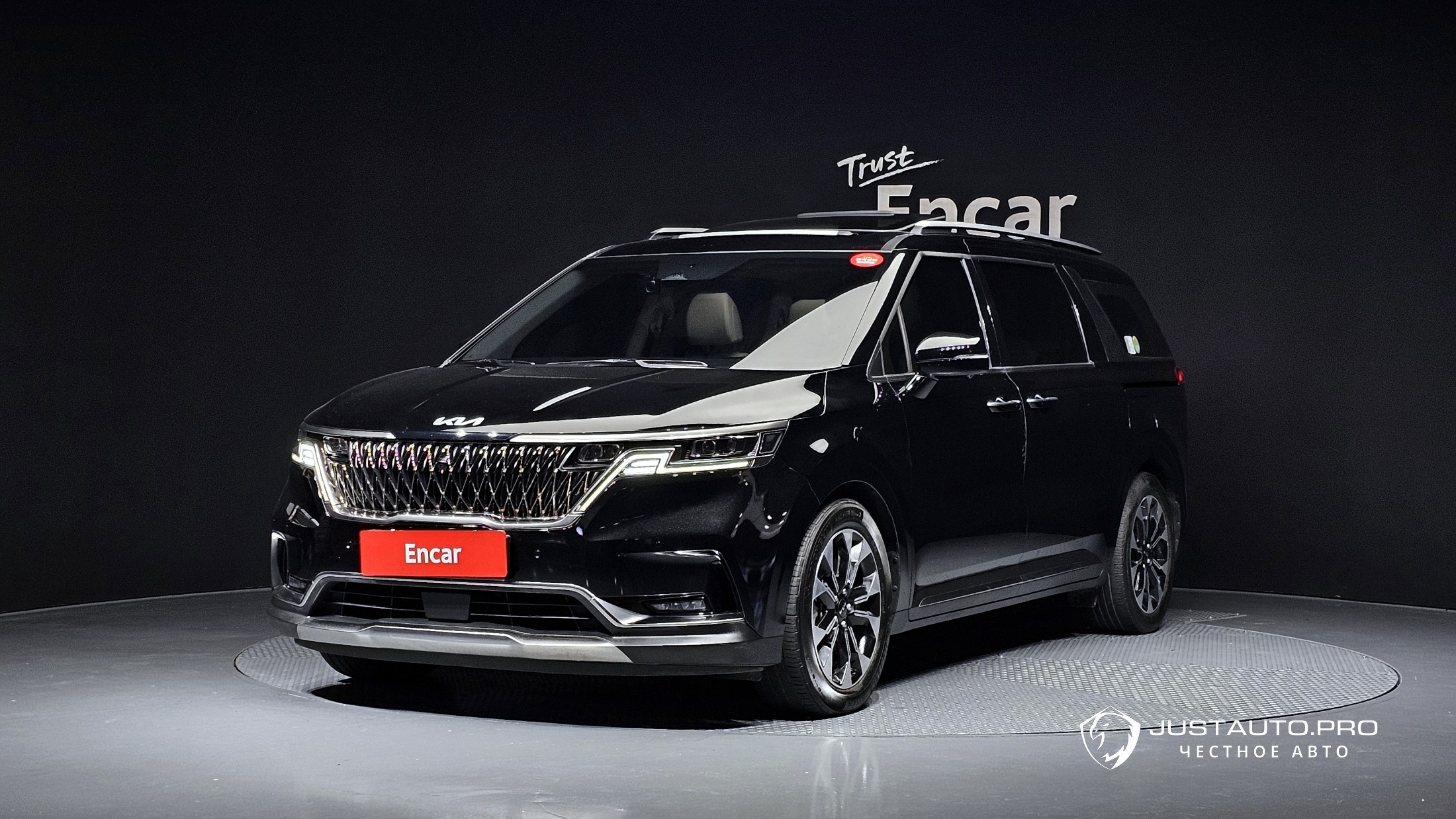 Автомобиль Kia Canival