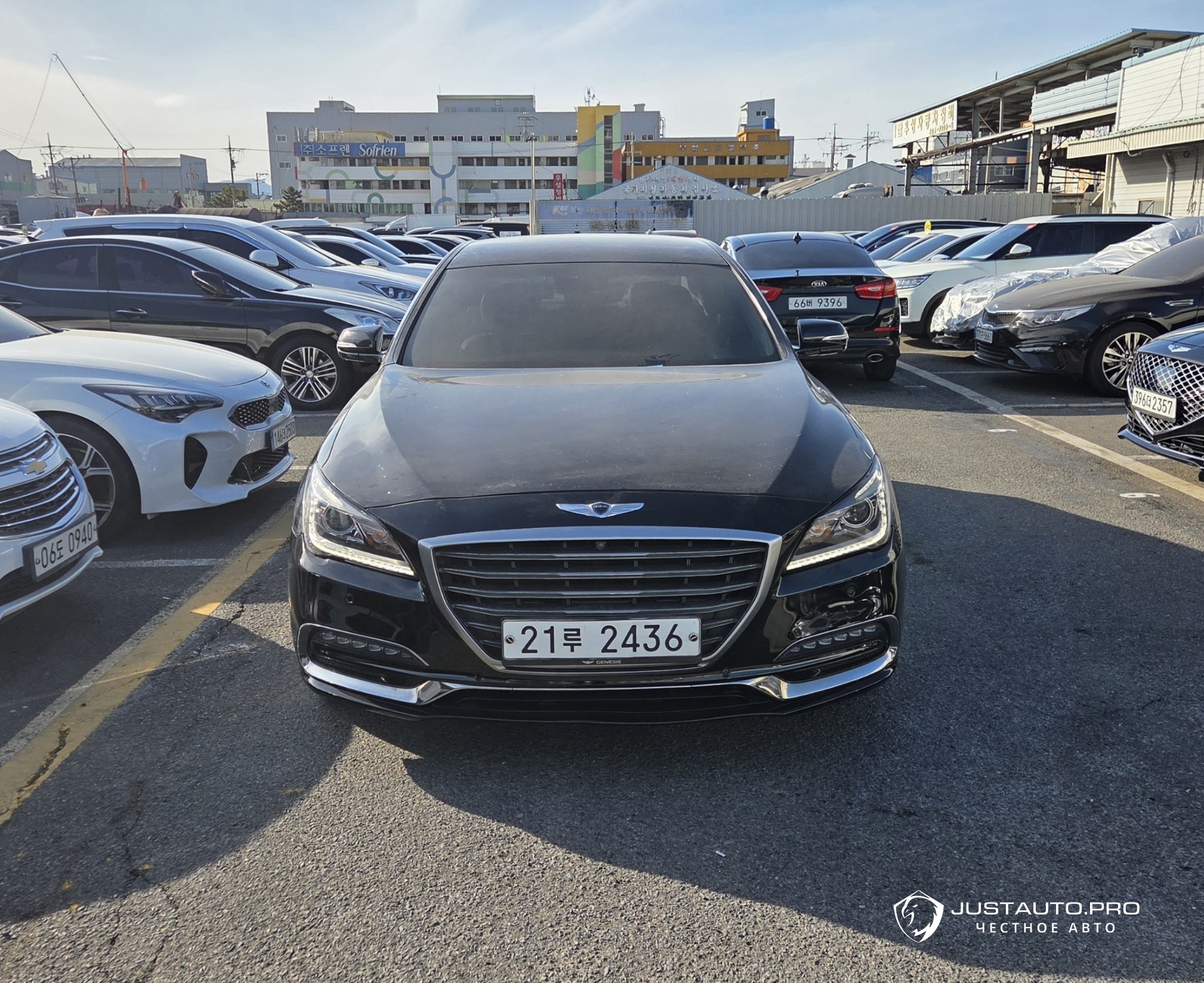 Автомобиль Genesis G80