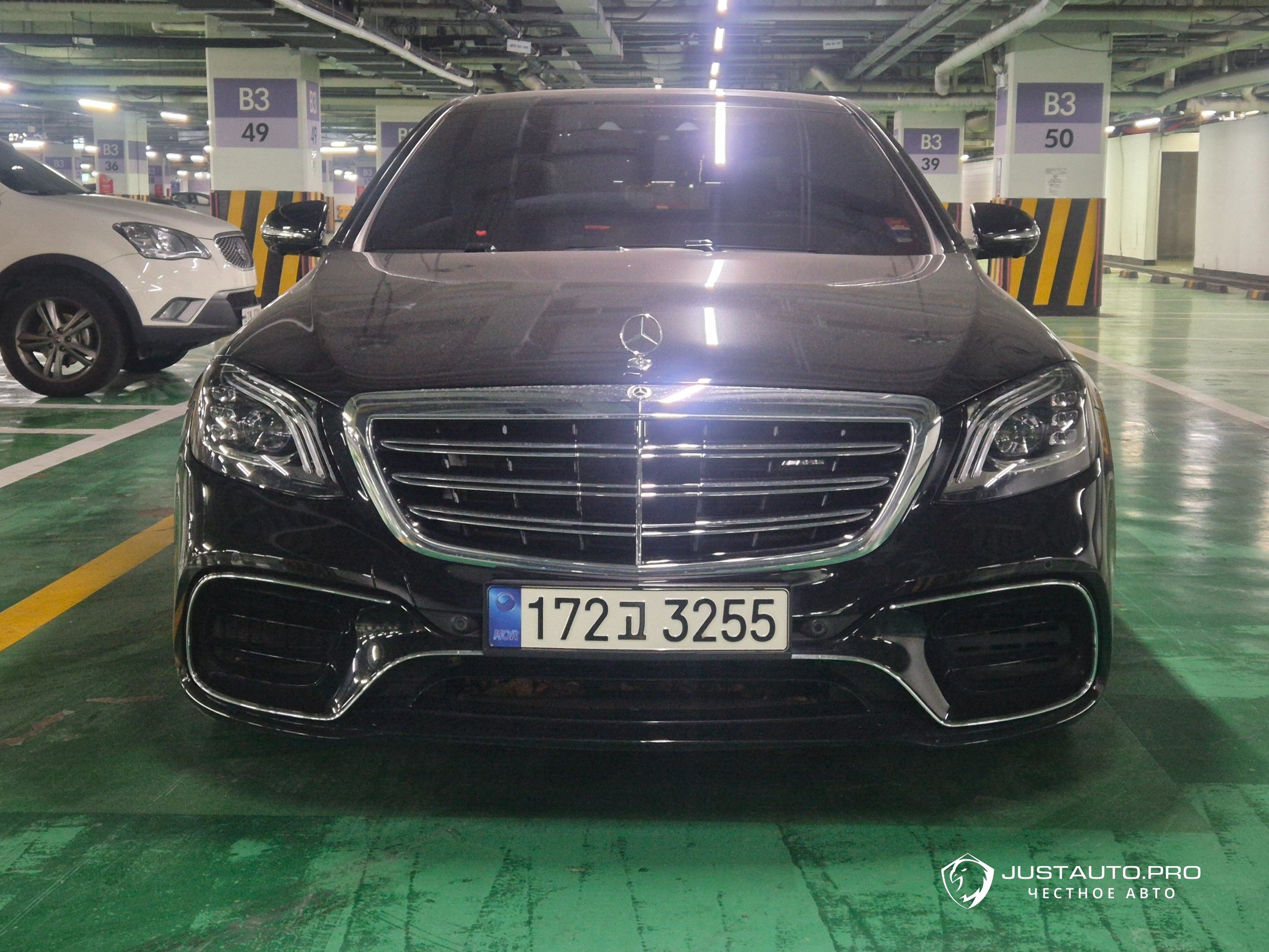 Автомобиль Mercedes-Benz S-Class