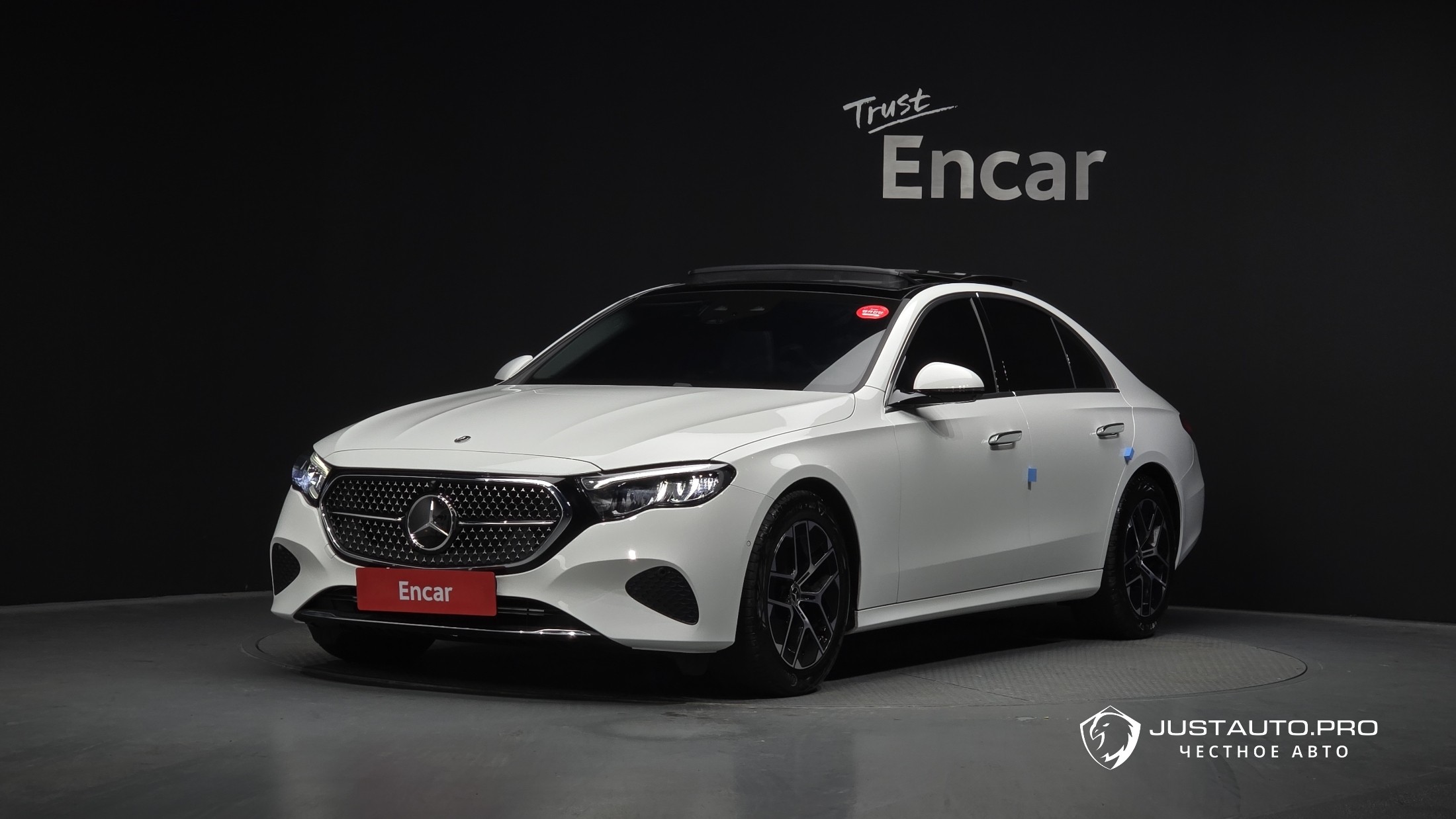 Автомобиль Mercedes-Benz E-Class