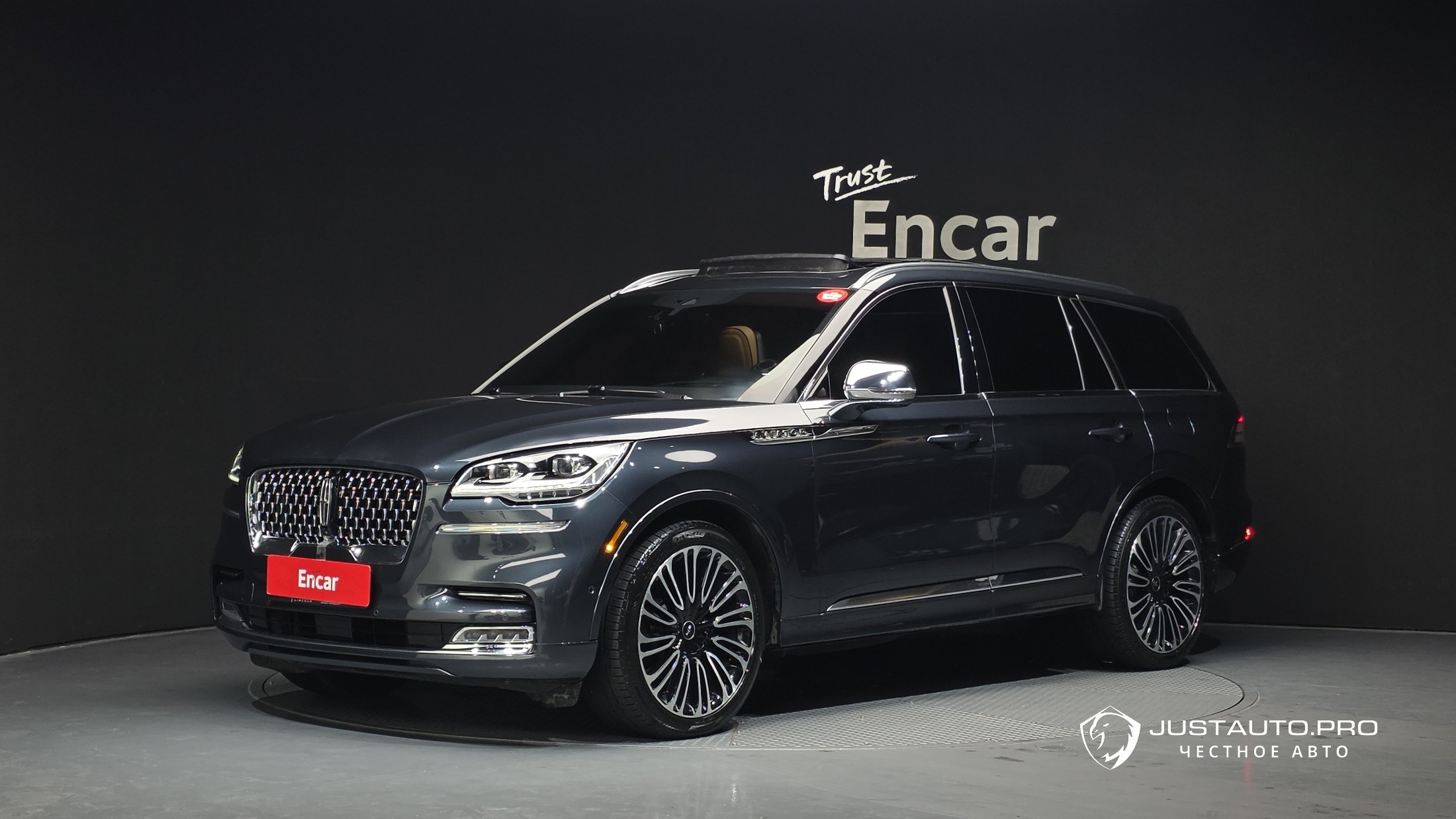 Автомобиль Lincoln Aviator