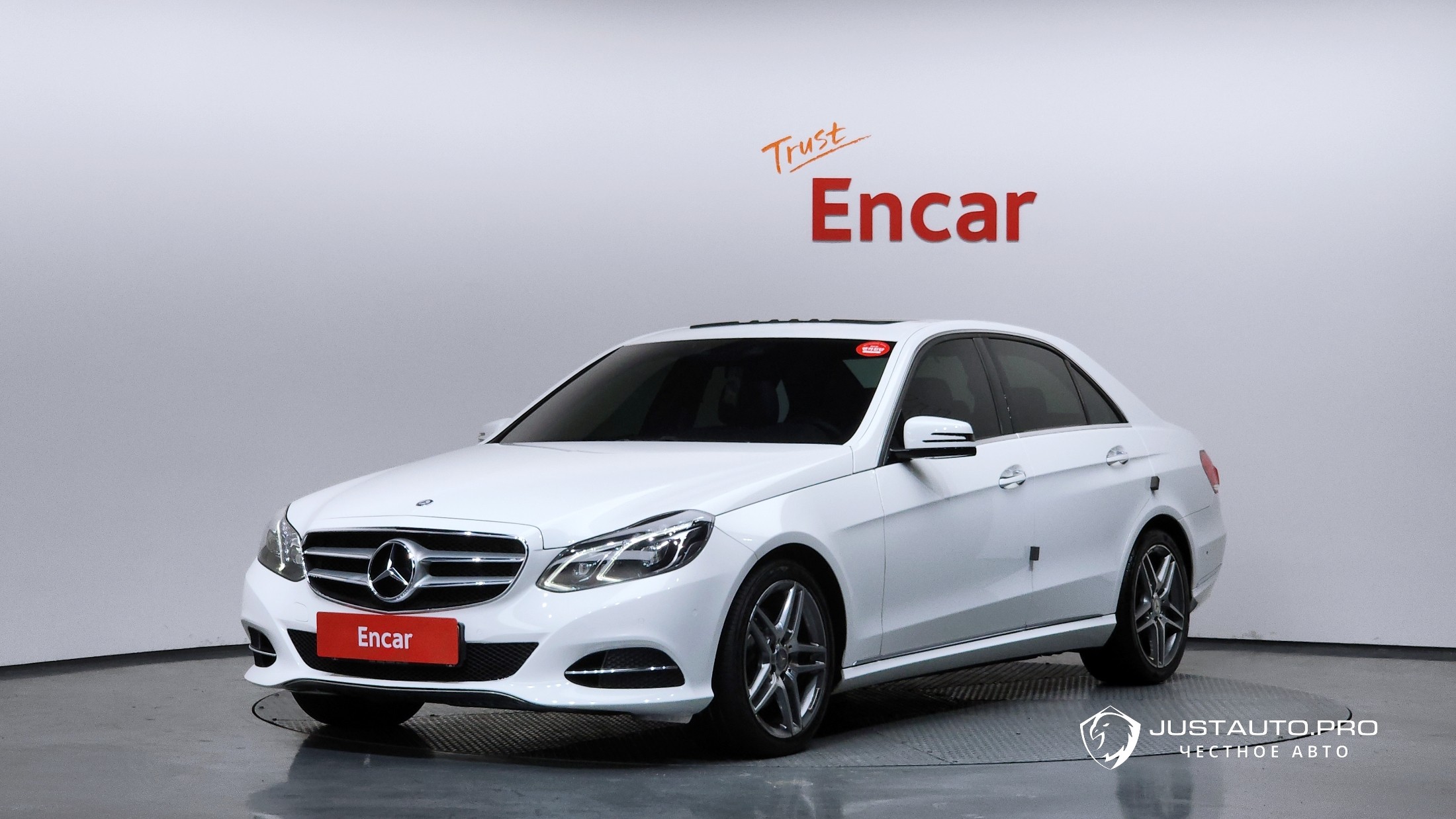 Автомобиль Mercedes-Benz E-Class