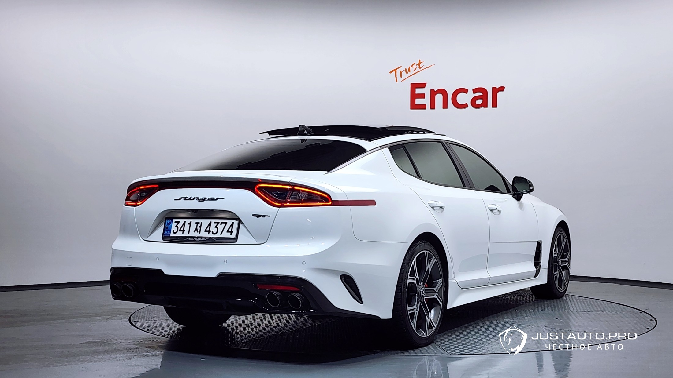 Автомобиль Kia Stinger