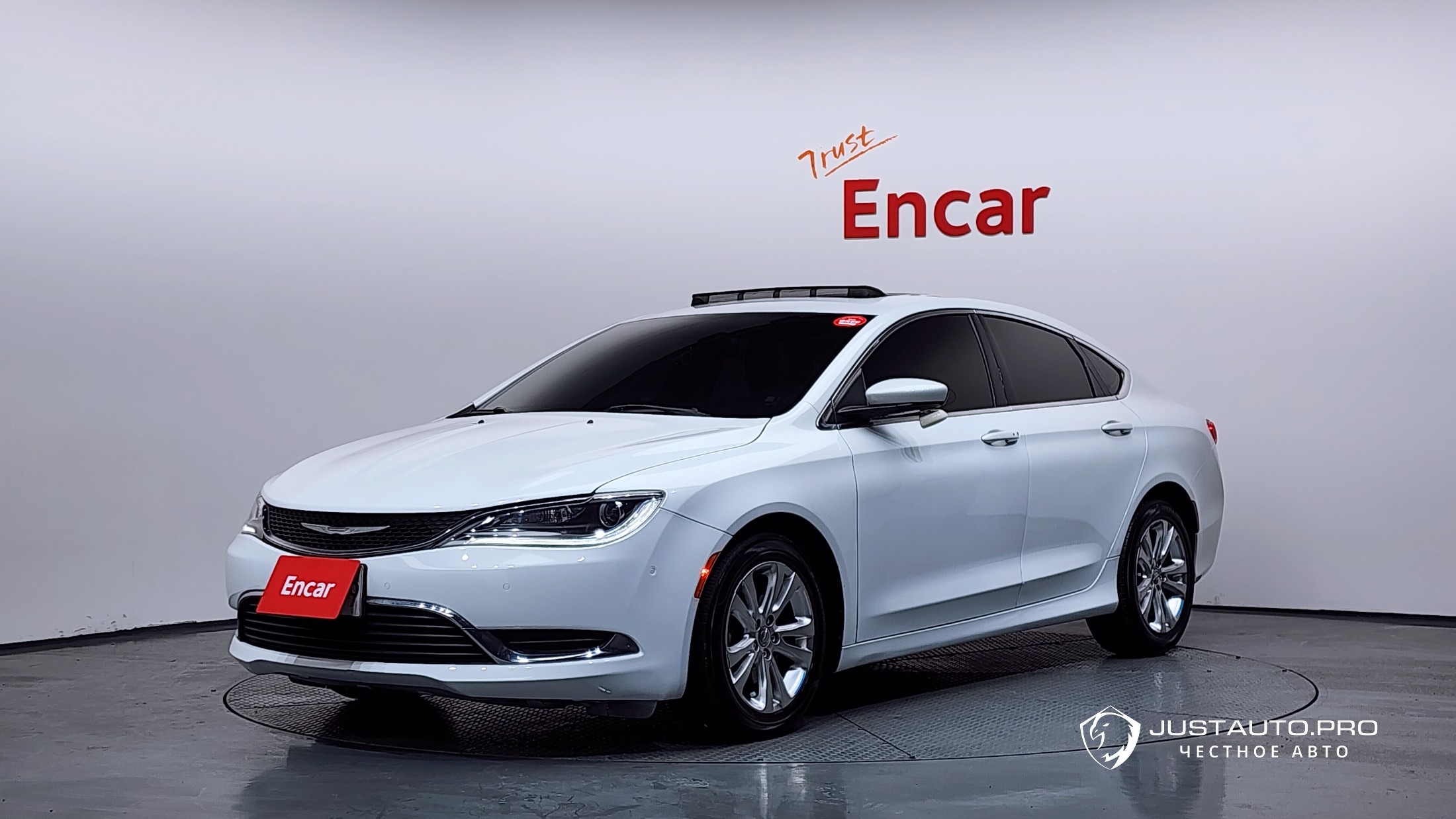 Автомобиль Chrysler 200