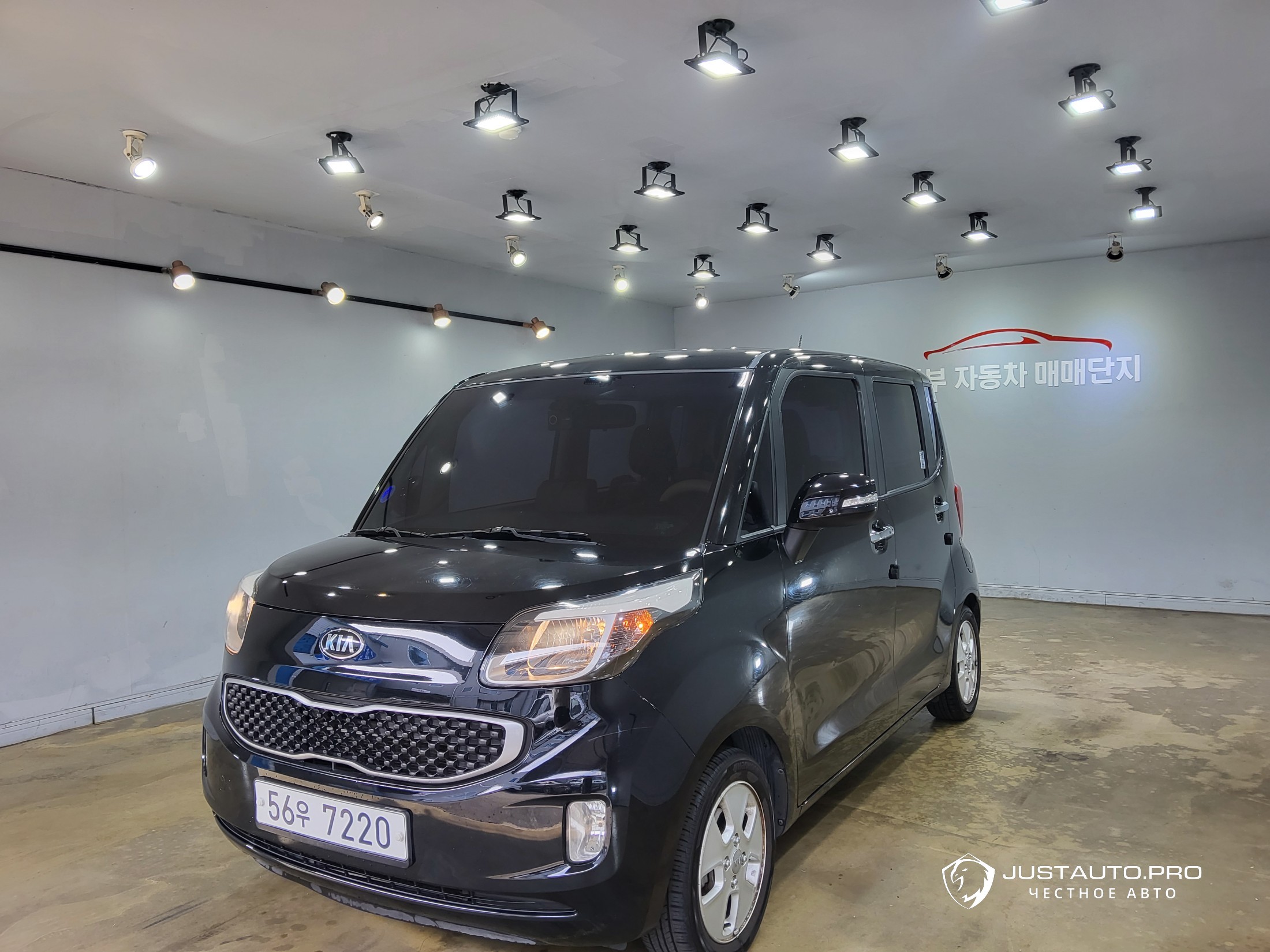 Автомобиль Kia RAY