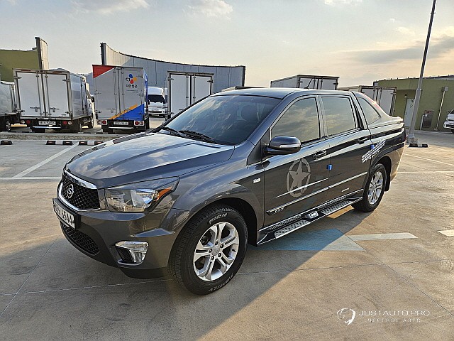 Автомобиль KG_Mobility_Ssangyong KORANDO