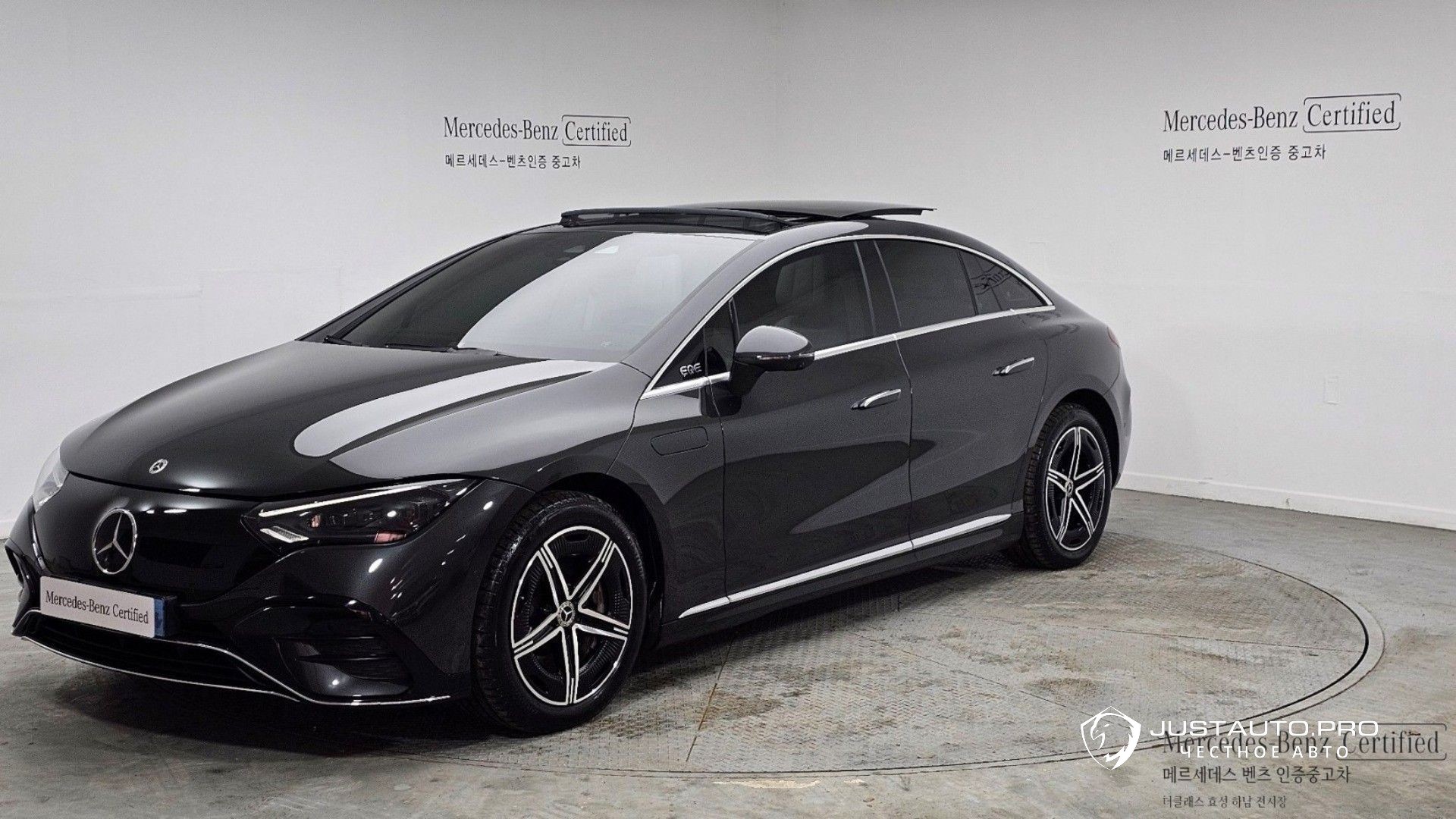 Автомобиль Mercedes-Benz EQE