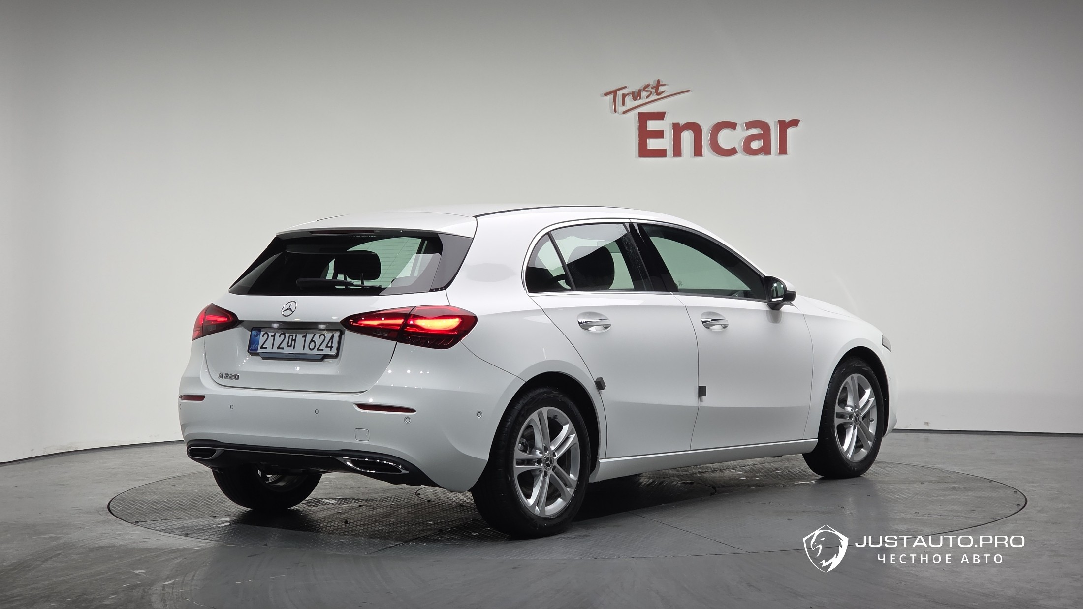 Автомобиль Mercedes-Benz A-Class