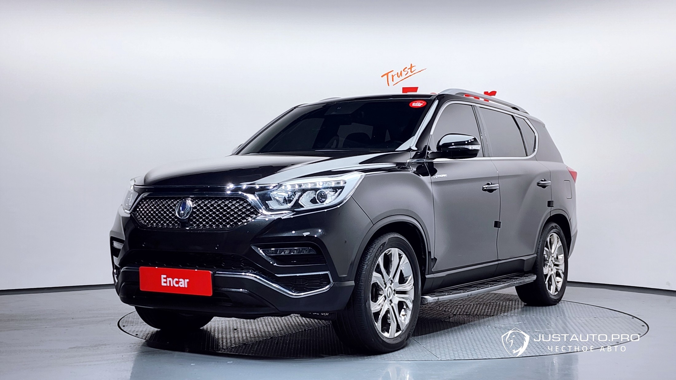 Автомобиль KG_Mobility_Ssangyong Rexton