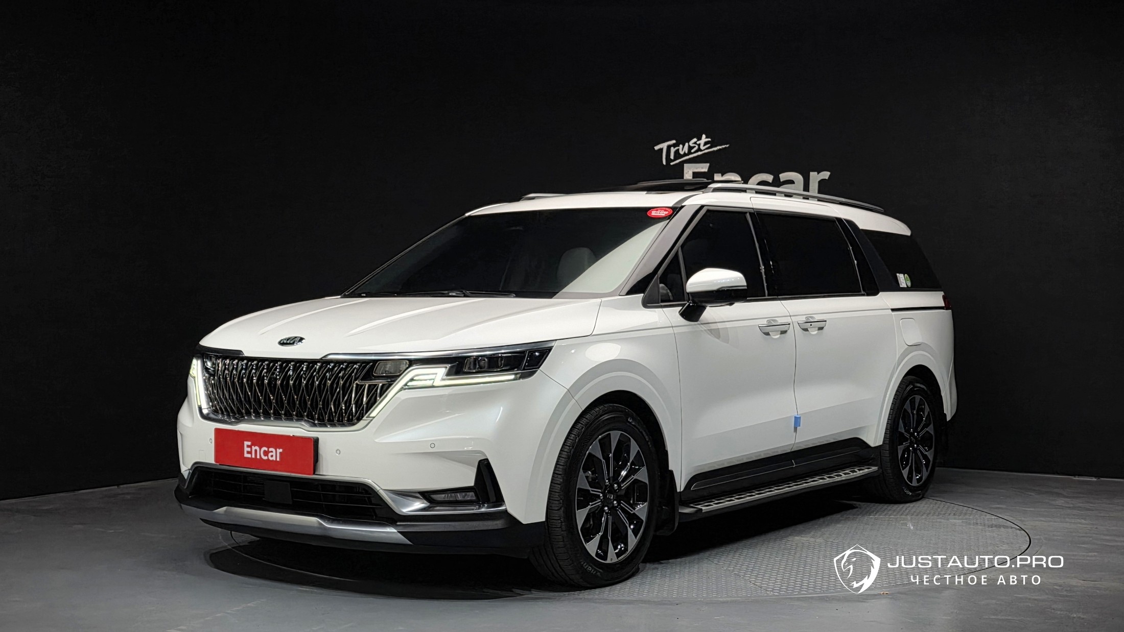 Автомобиль Kia Canival