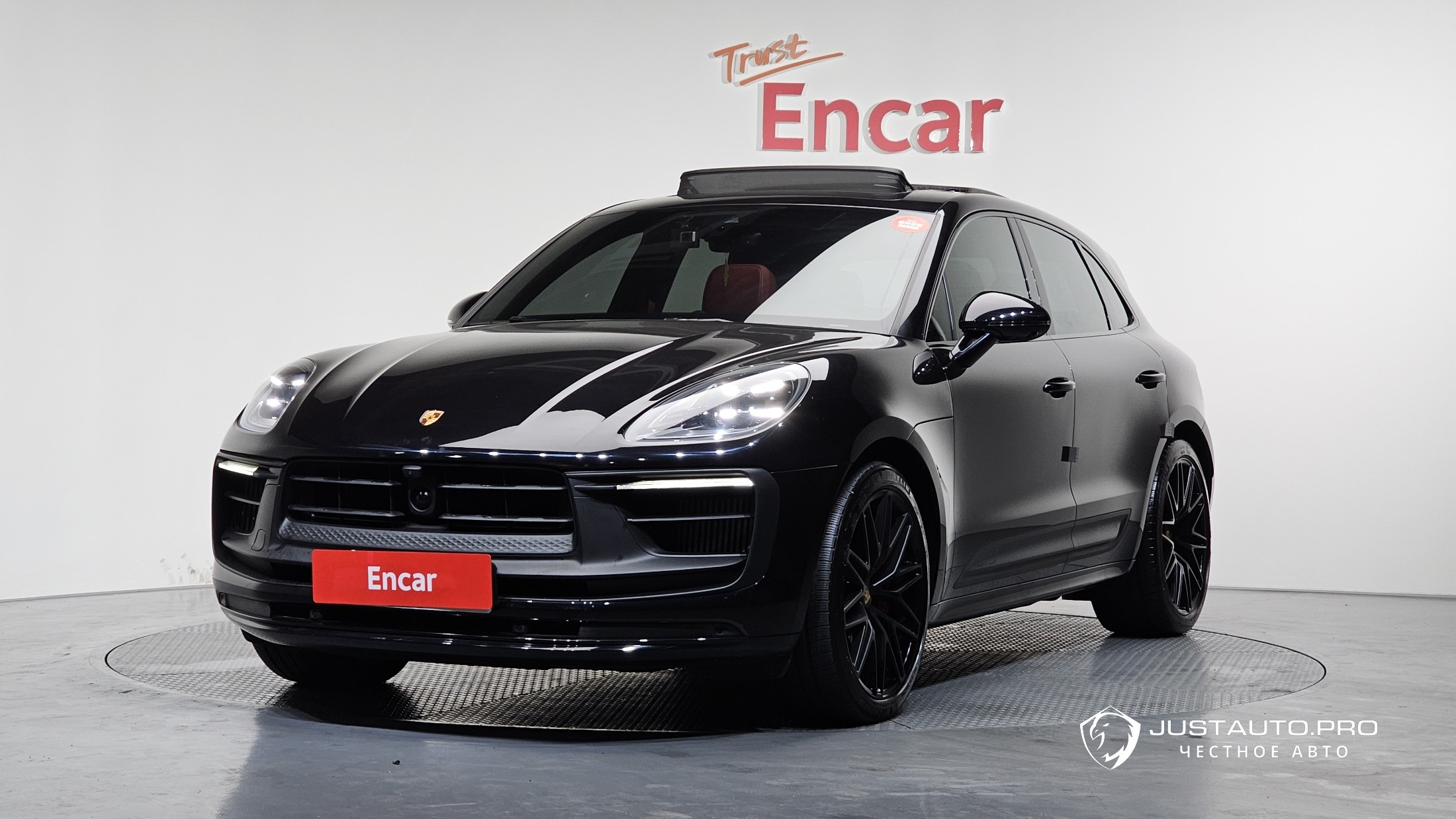 Автомобиль Porsche Macan