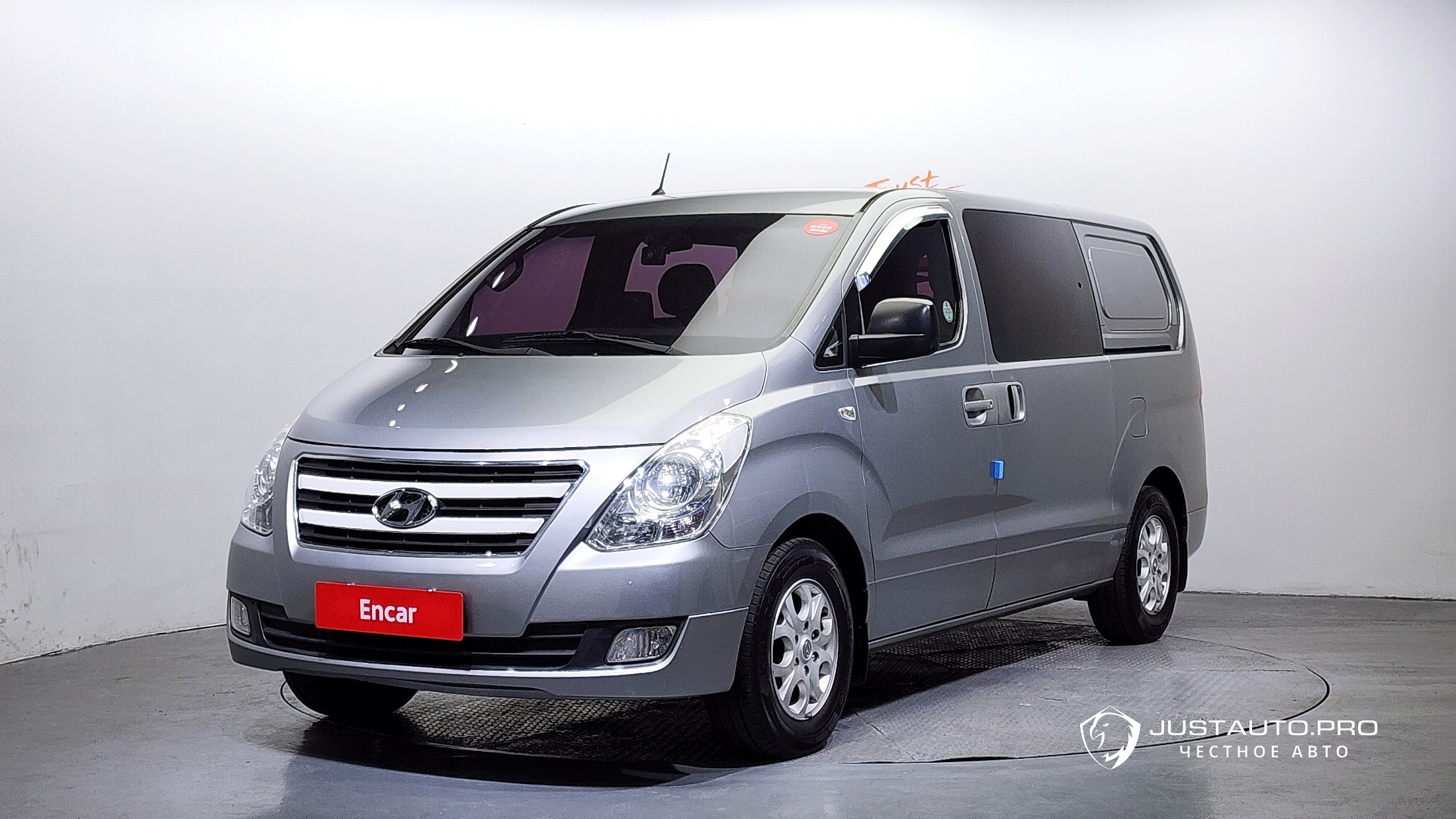 Автомобиль Hyundai Starex